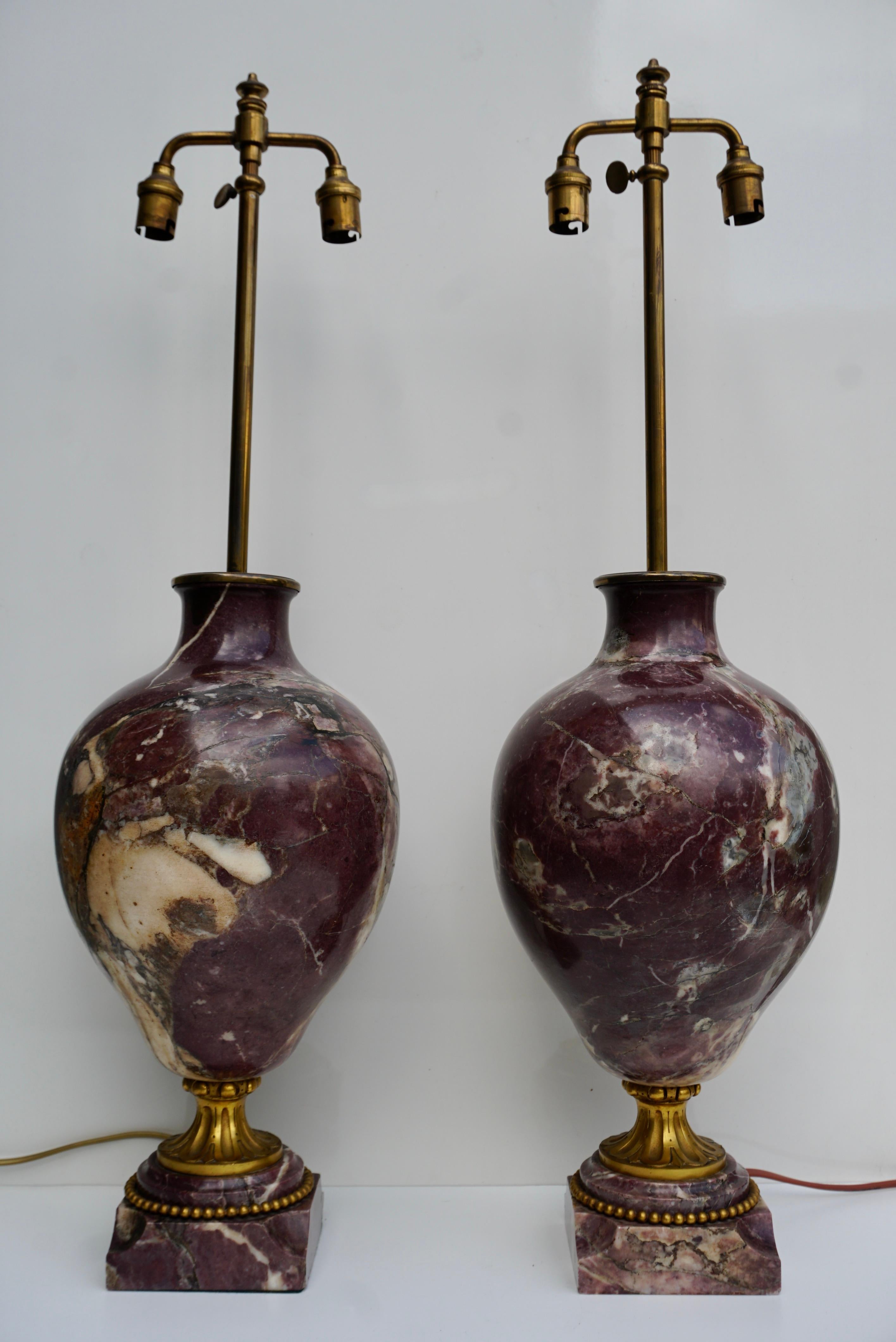 Pair of 19th Century French Red Marble and Bronze Cassolettes Table Lamps For Sale 1