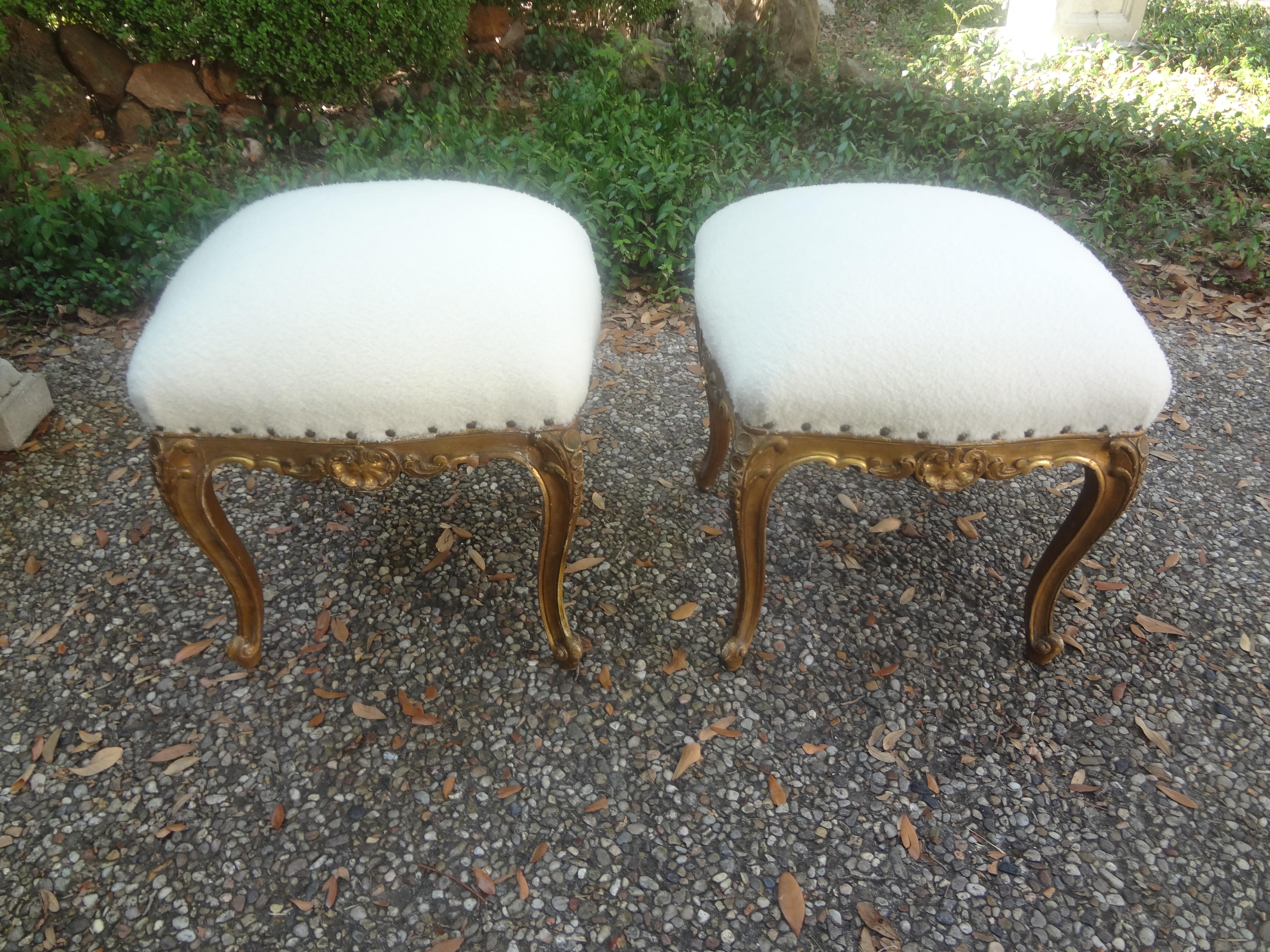 Régence Pair Of 19th Century French Regence Style Giltwood Ottomans Or Benches For Sale