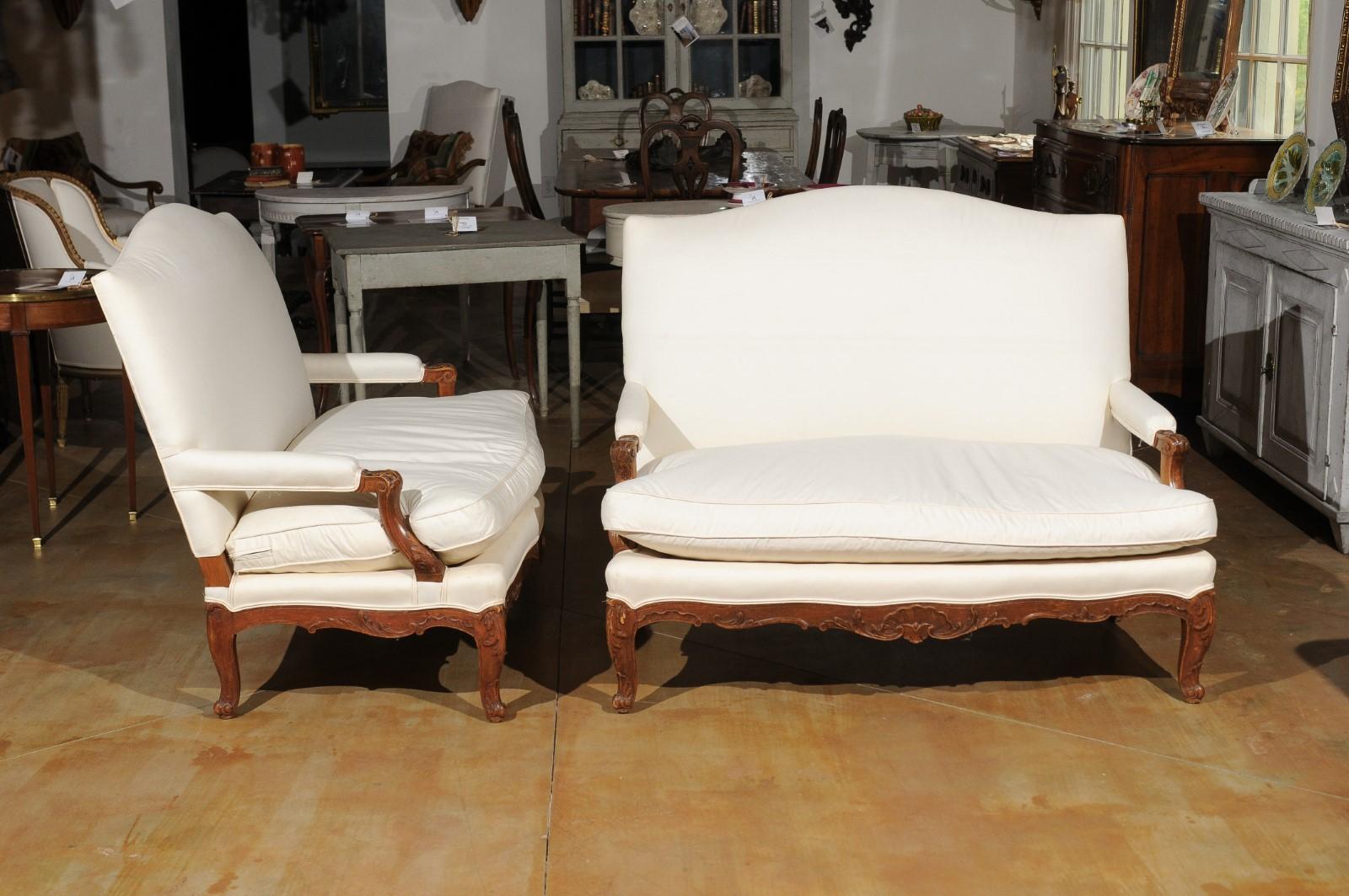 Pair of 19th Century French Régence Style Upholstered Canapés with Cabriole Legs 3