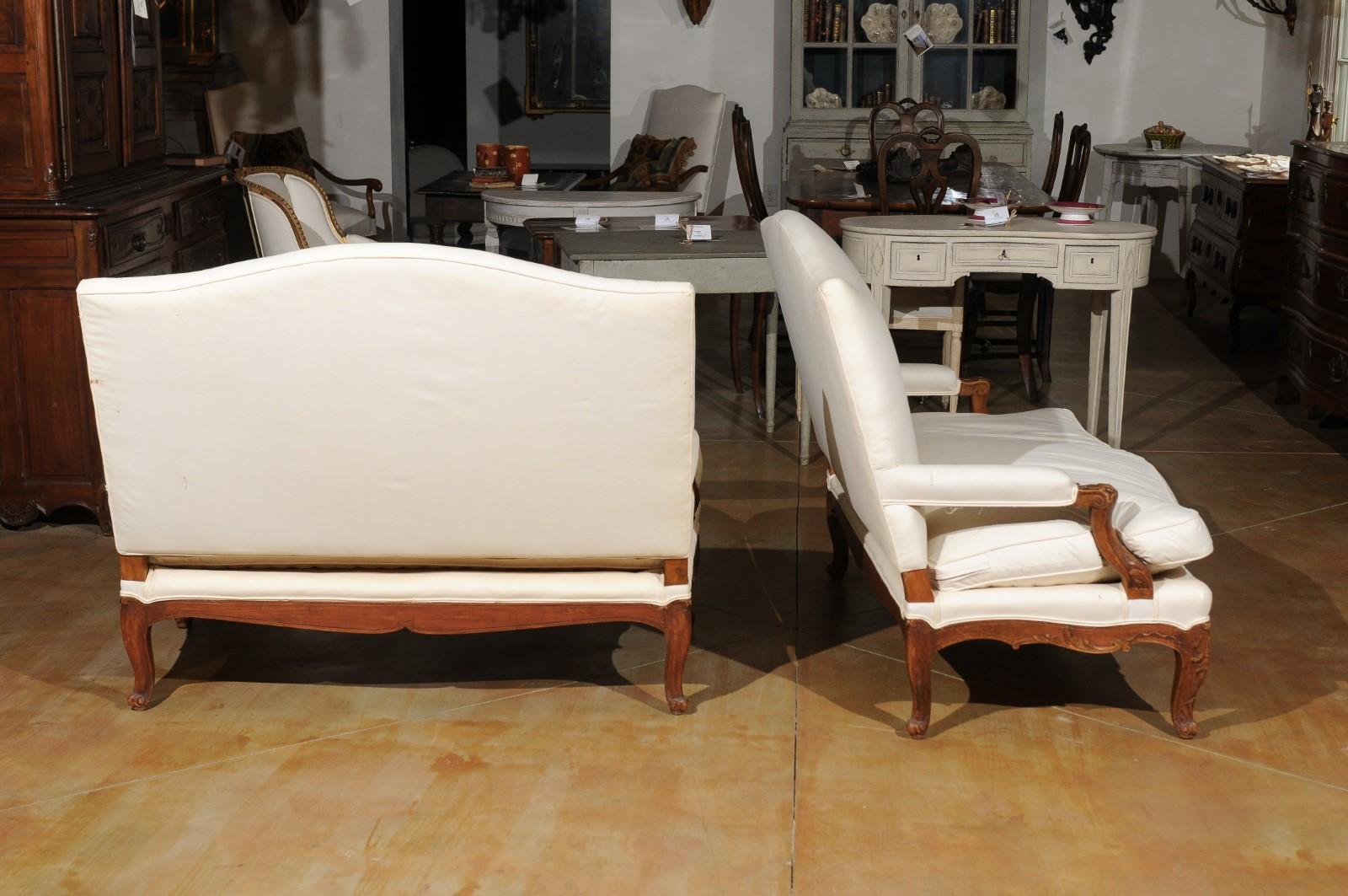 Pair of 19th Century French Régence Style Upholstered Canapés with Cabriole Legs 5