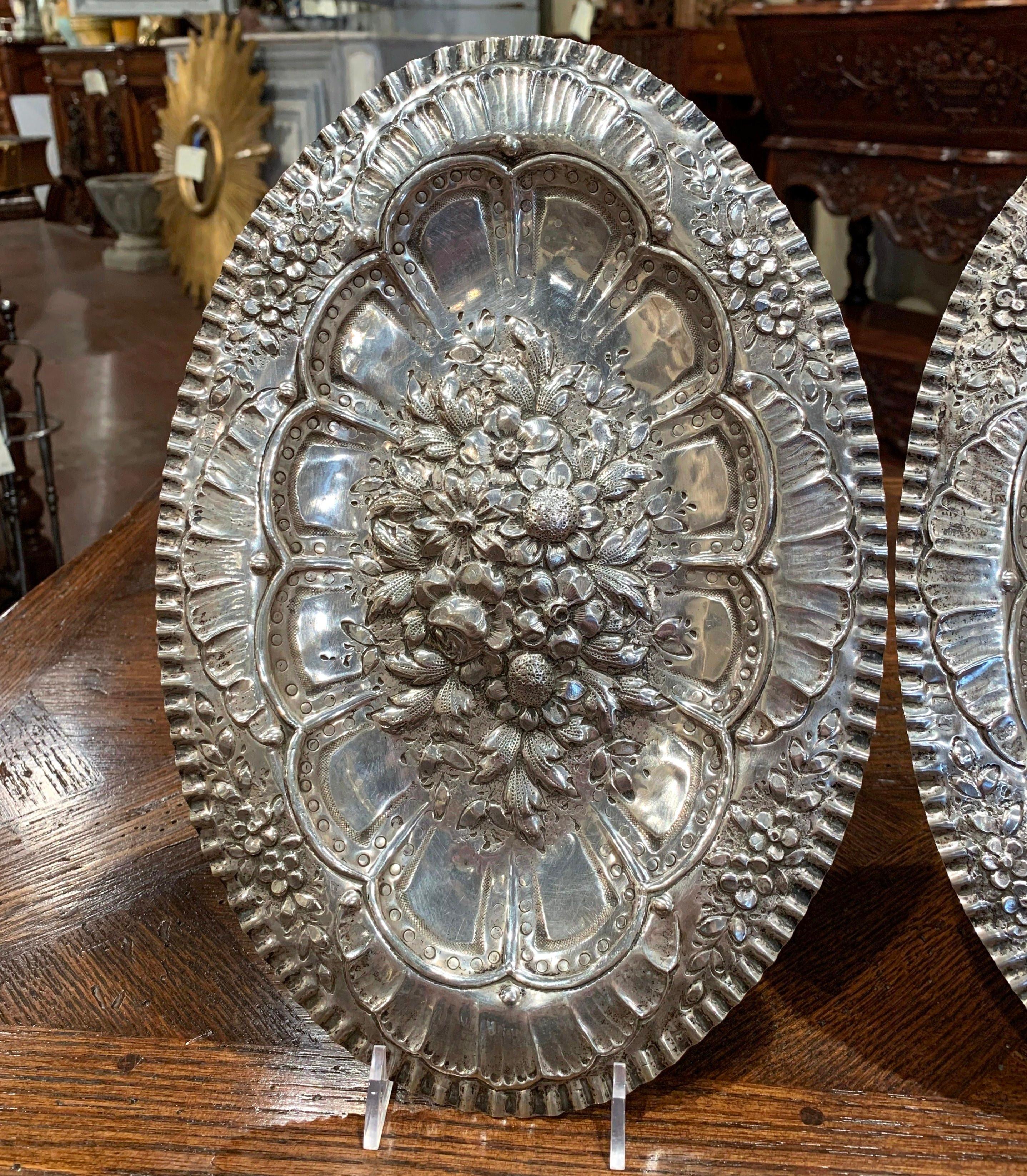 Repoussé Pair of 19th Century French Repousse Silver Oval Wall Plaques For Sale