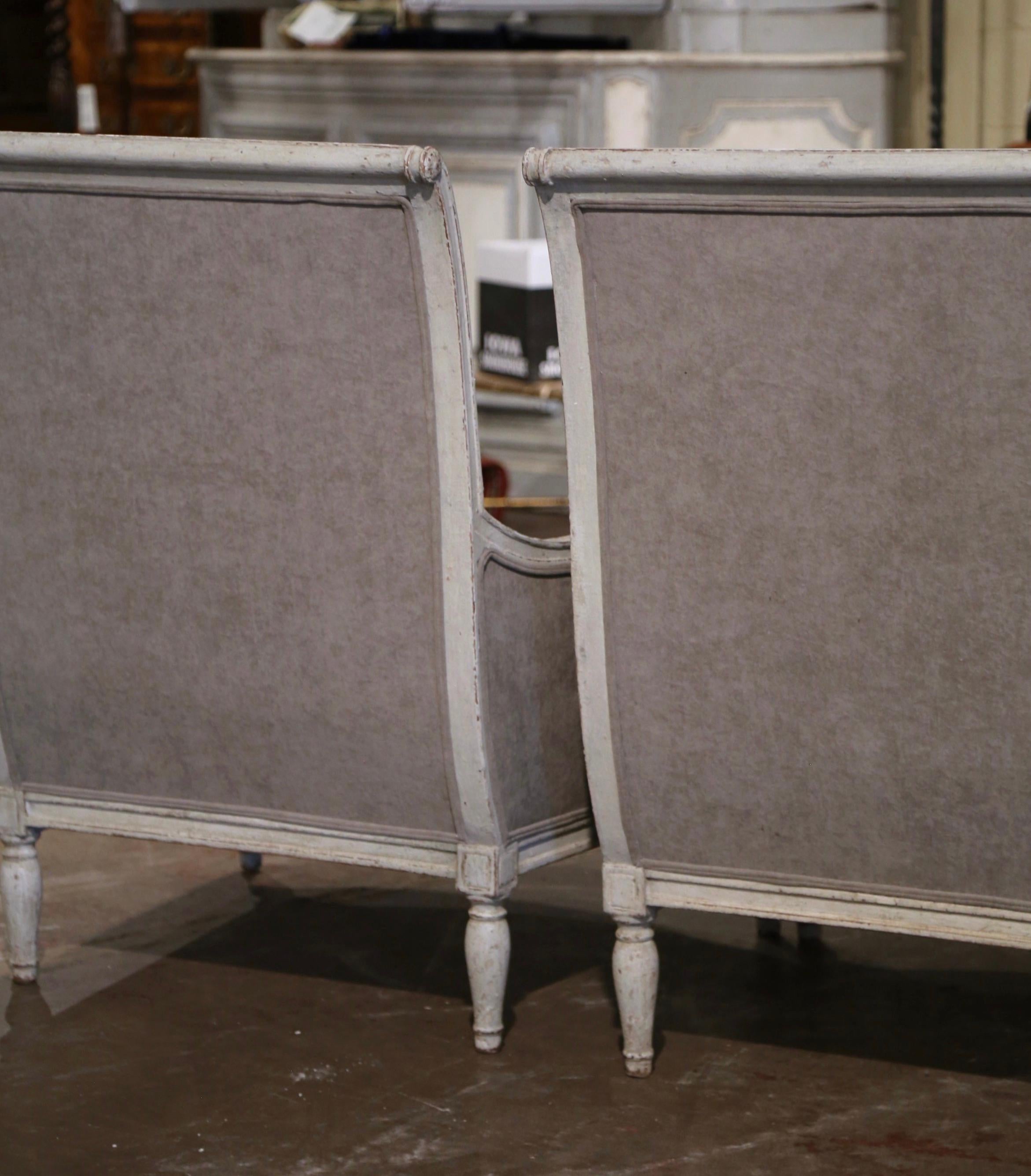 Paire de fauteuils de restauration française du 19ème siècle, sculptés et peints en vente 2