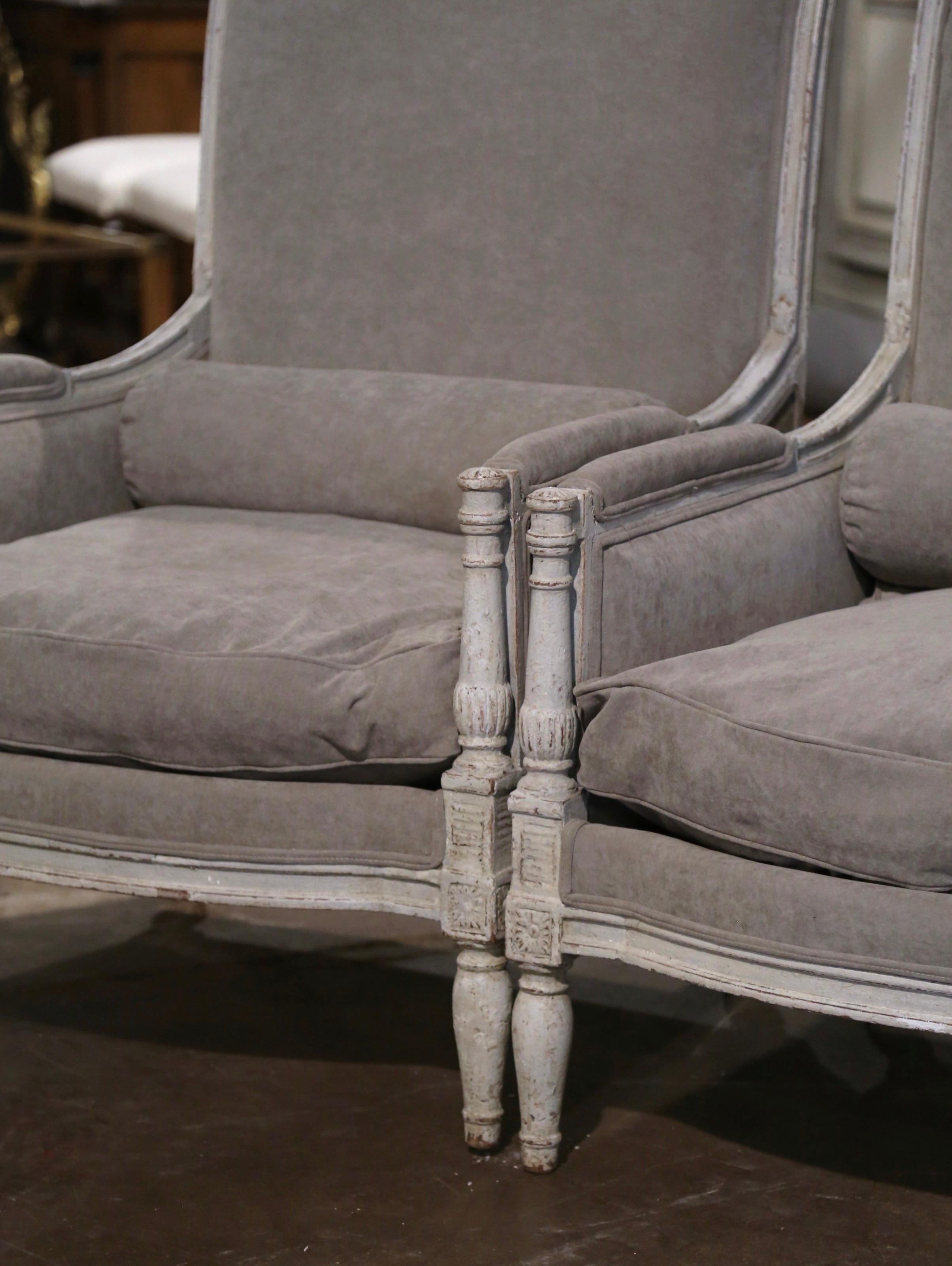 XIXe siècle Paire de fauteuils de restauration française du 19ème siècle, sculptés et peints en vente