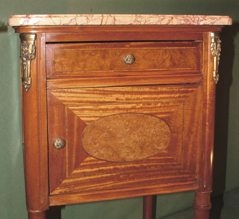 Pair of 19th Century French Satinwood and Marble Bedside Cabinets In Good Condition For Sale In London, GB