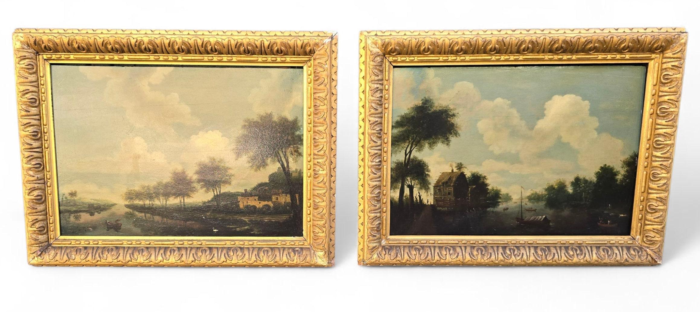 Paire décorative de peintures à l'huile sur panneau du début du 19e siècle, attribuées à l'Ecole française.
Chaque tableau est présenté dans son cadre d'origine en bois doré, finement sculpté et conservant sa chaude patine d'origine.

Exécutées avec