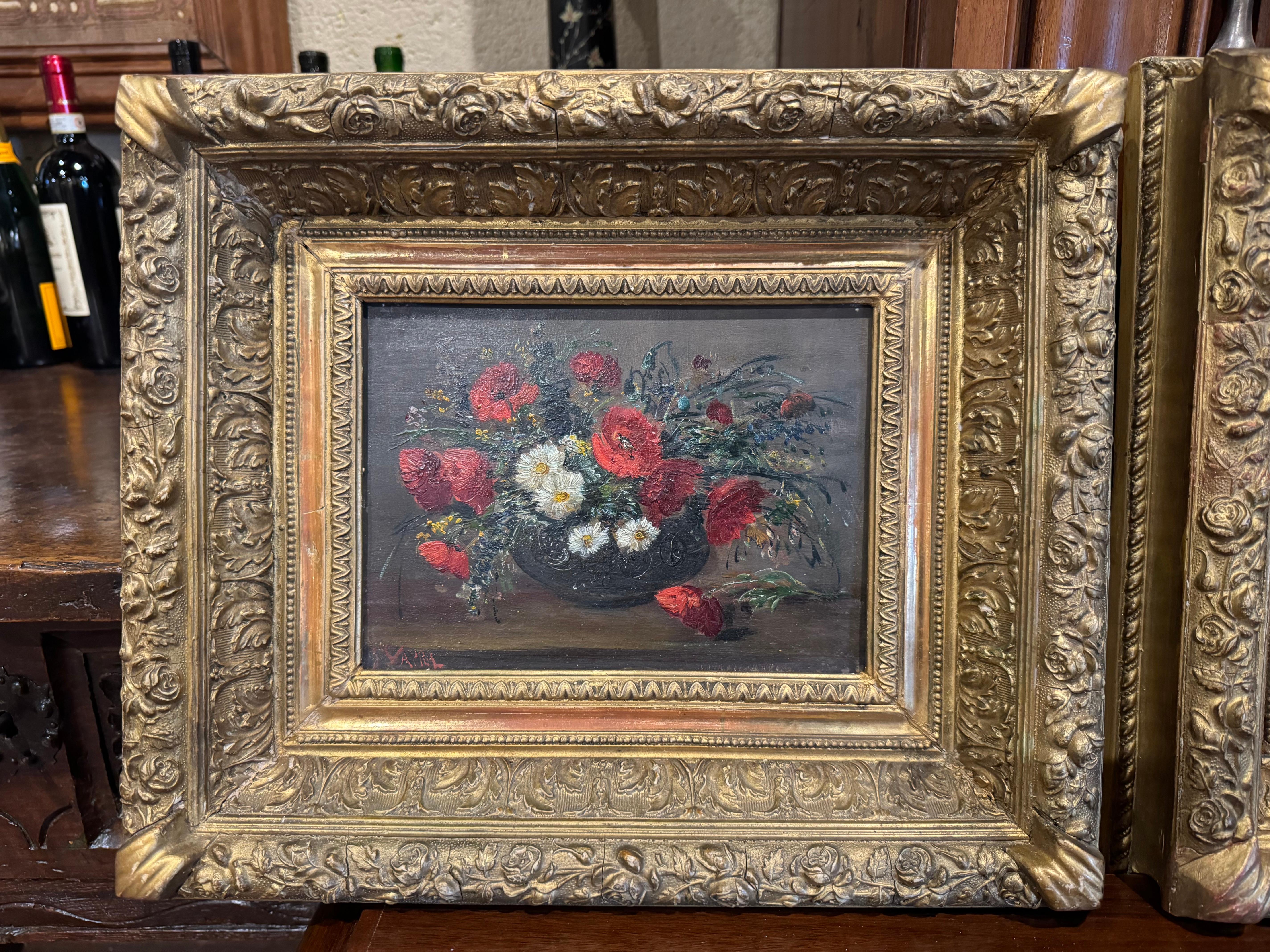 Paar französische Stillleben-Blumengemälde des 19. Jahrhunderts in geschnitzten vergoldeten Rahmen (Französisch) im Angebot