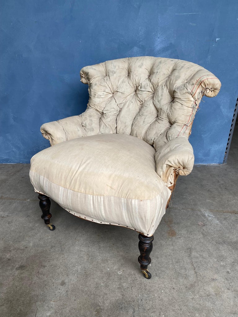 Pair of 19th Century French Tufted Armchairs in Muslin In Distressed Condition In Buchanan, NY