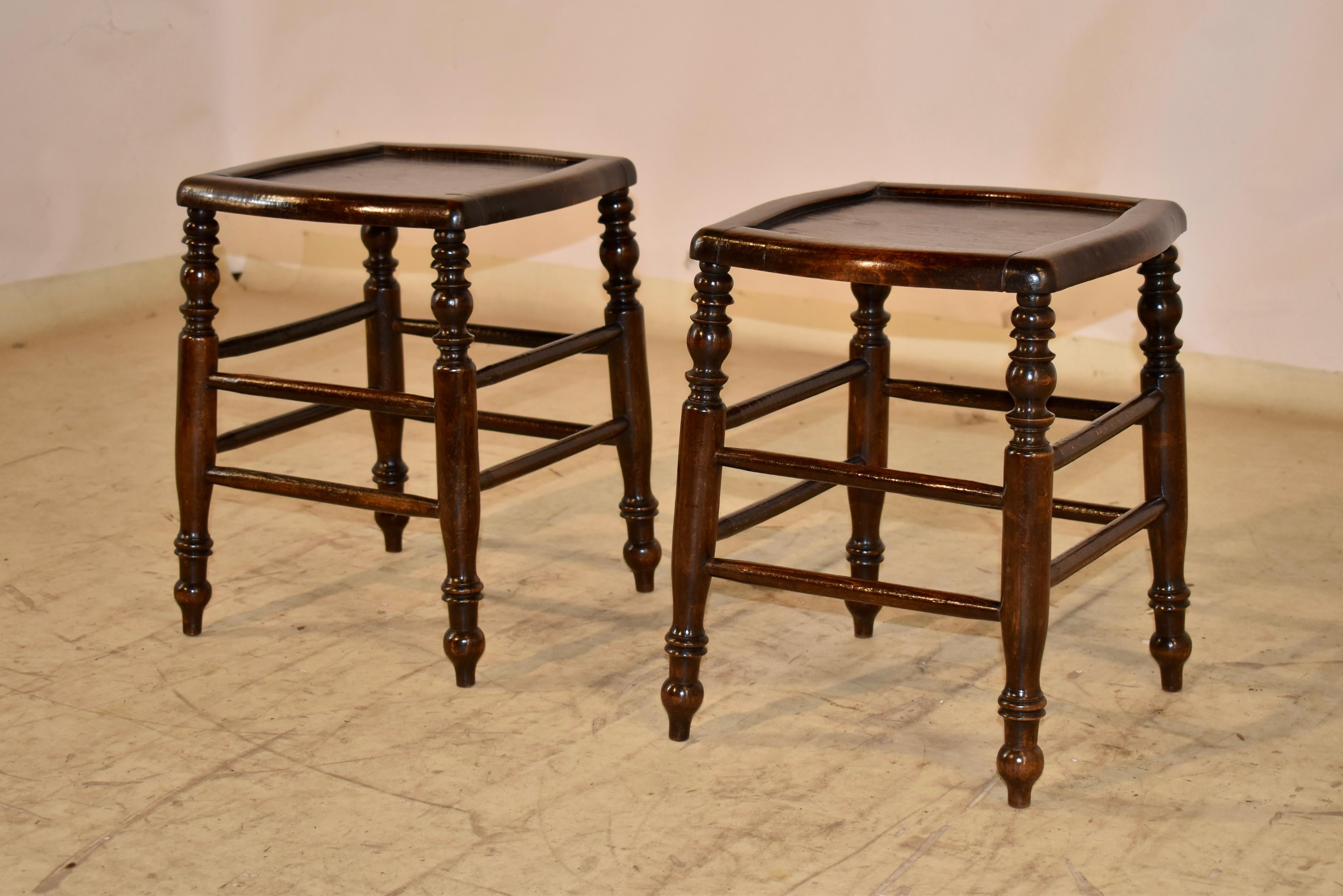 Pair of 19th Century French Turned Stools In Good Condition For Sale In High Point, NC