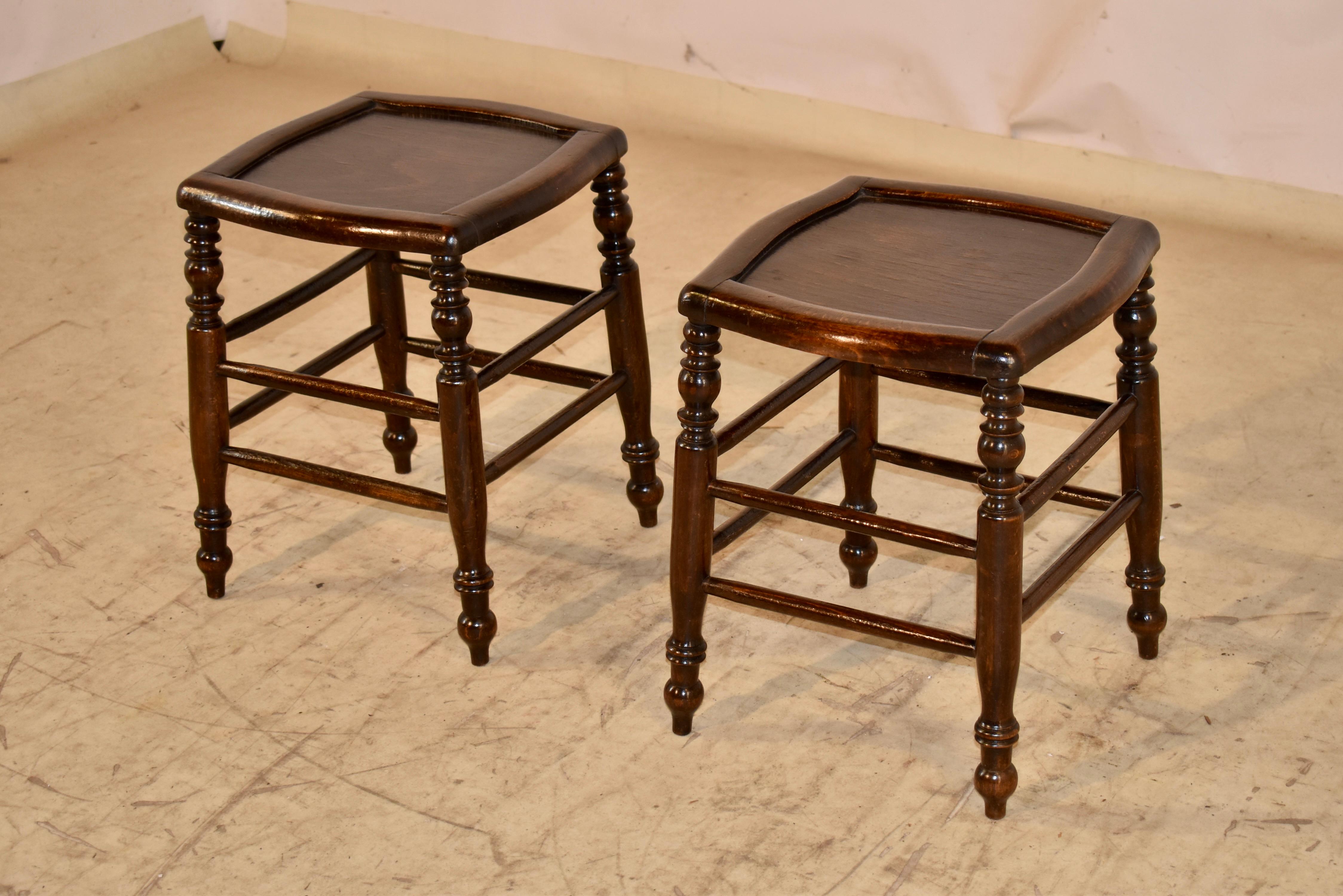 Oak Pair of 19th Century French Turned Stools For Sale