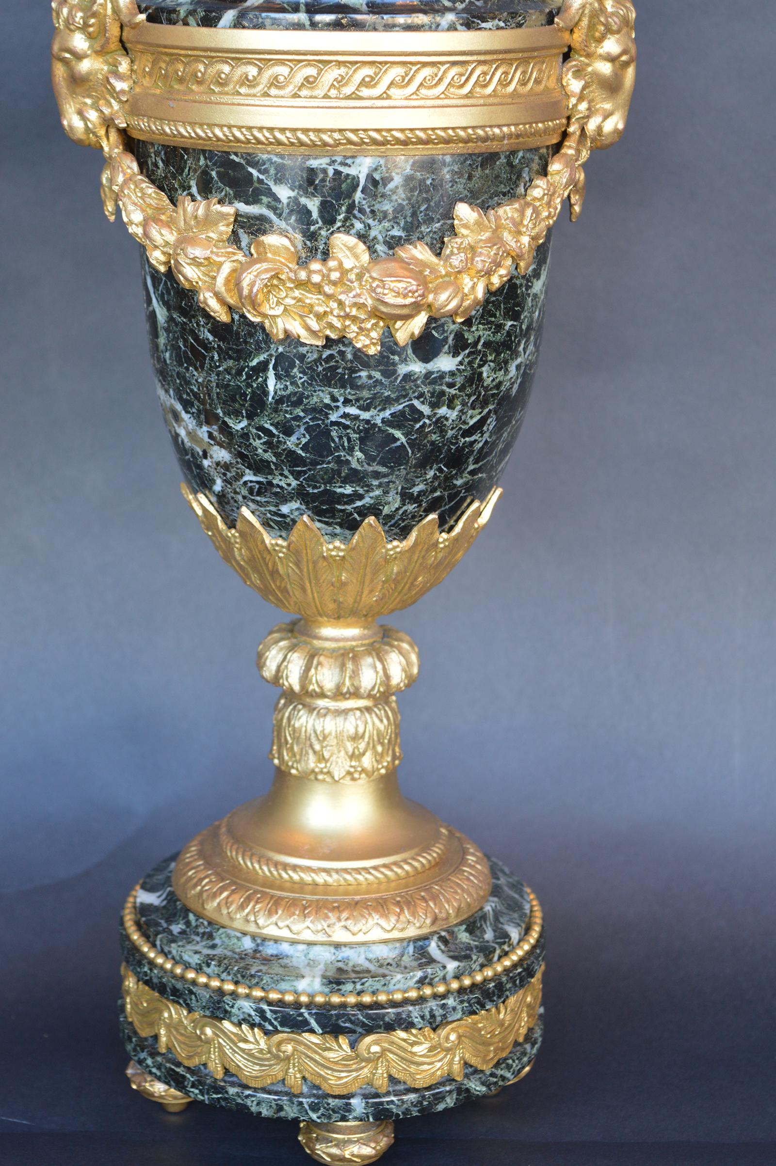 Pair of 19th Century French Urns In Good Condition For Sale In Los Angeles, CA