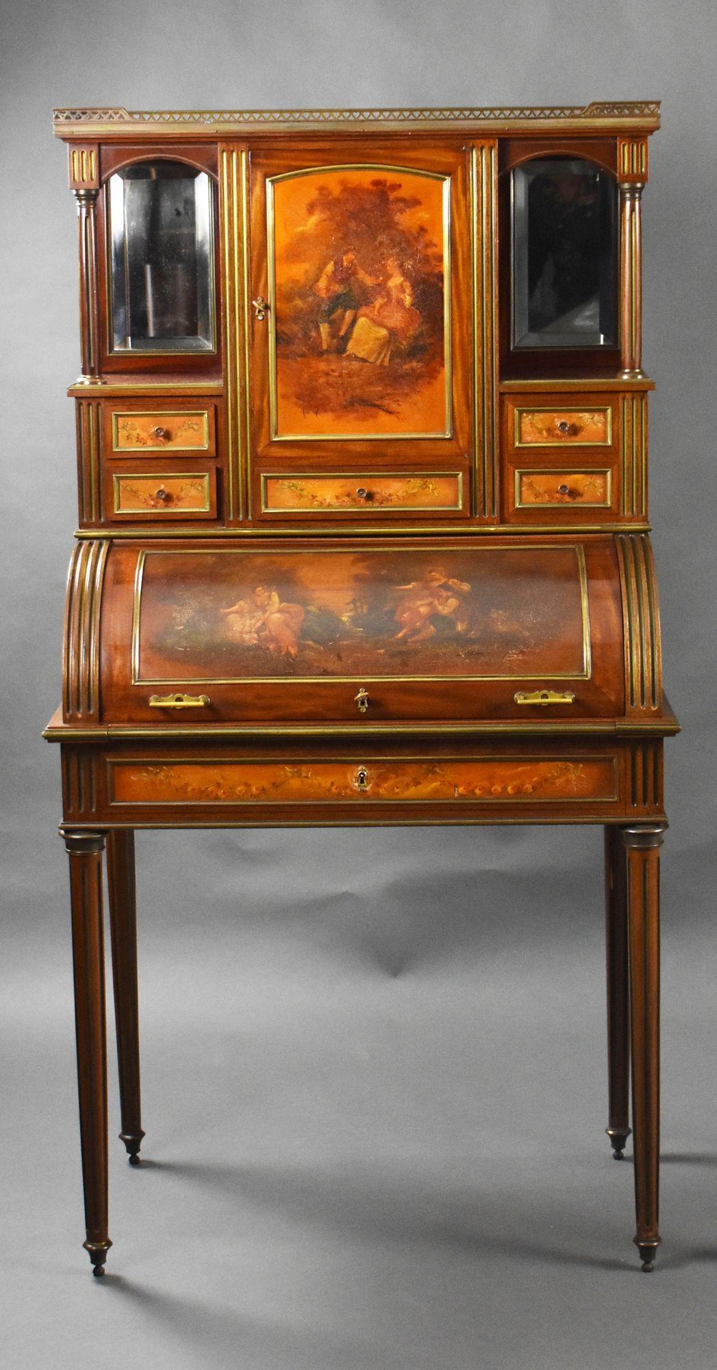 In vendita una rara coppia di scrivanie con piano a cilindro in Vernis Martin francese del XIX secolo, ciascuna con piano in marmo con galleria in ottone, sopra un armadio dipinto a mano, affiancato da specchi e colonne, su una disposizione di