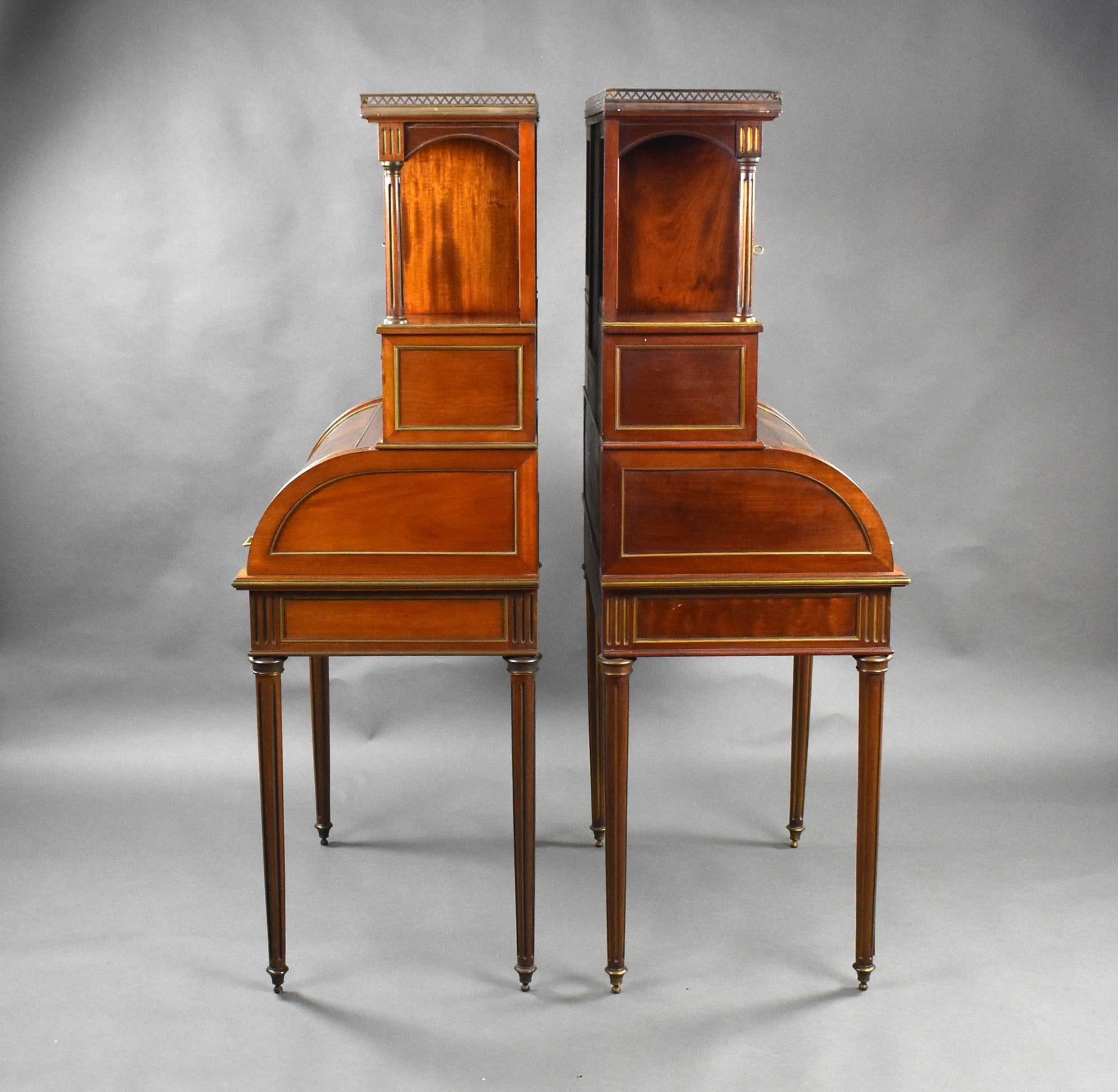 Coppia di scrivanie con piano a cilindro in Vernis Martin francese del XIX secolo in vendita 3