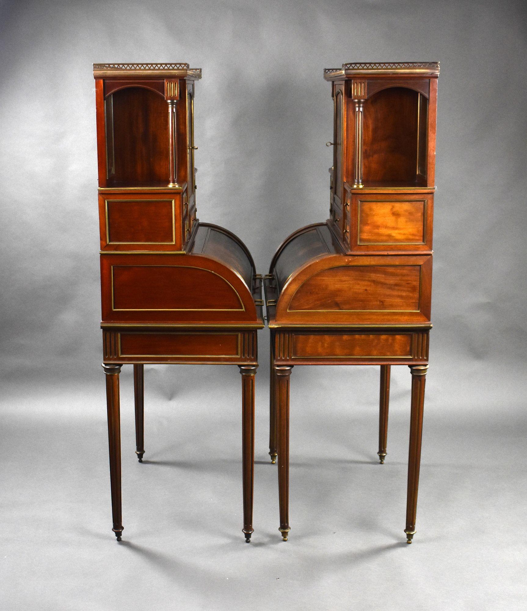 Coppia di scrivanie con piano a cilindro in Vernis Martin francese del XIX secolo in vendita 4