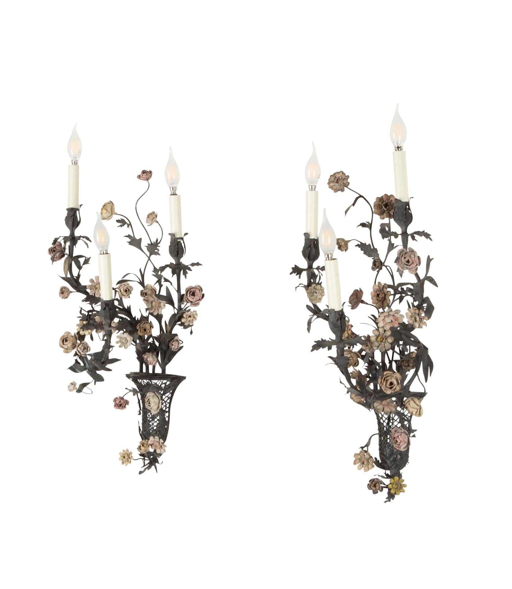 Français Pair of 19th Century French Wall Lights en vente