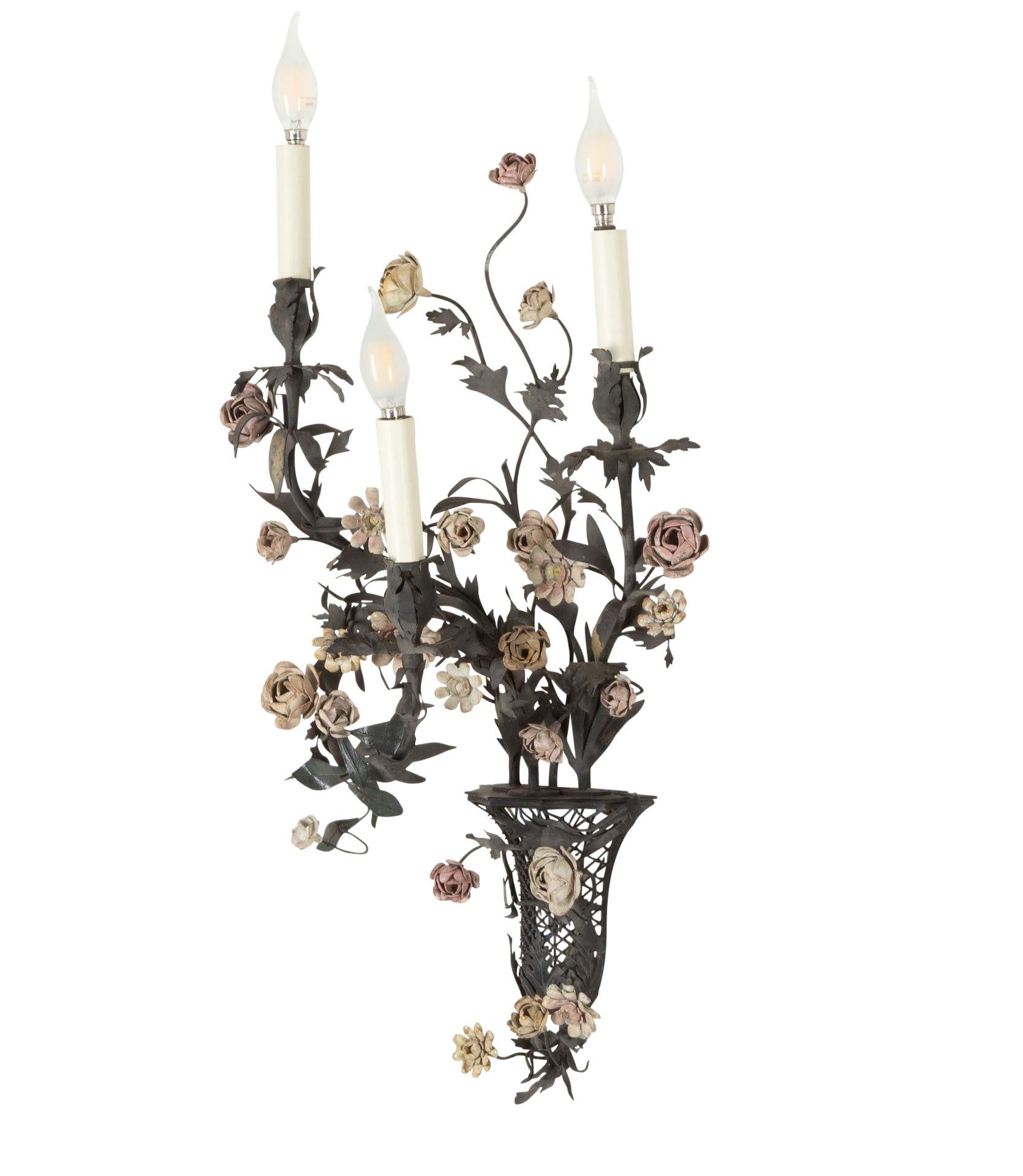 XIXe siècle Pair of 19th Century French Wall Lights en vente