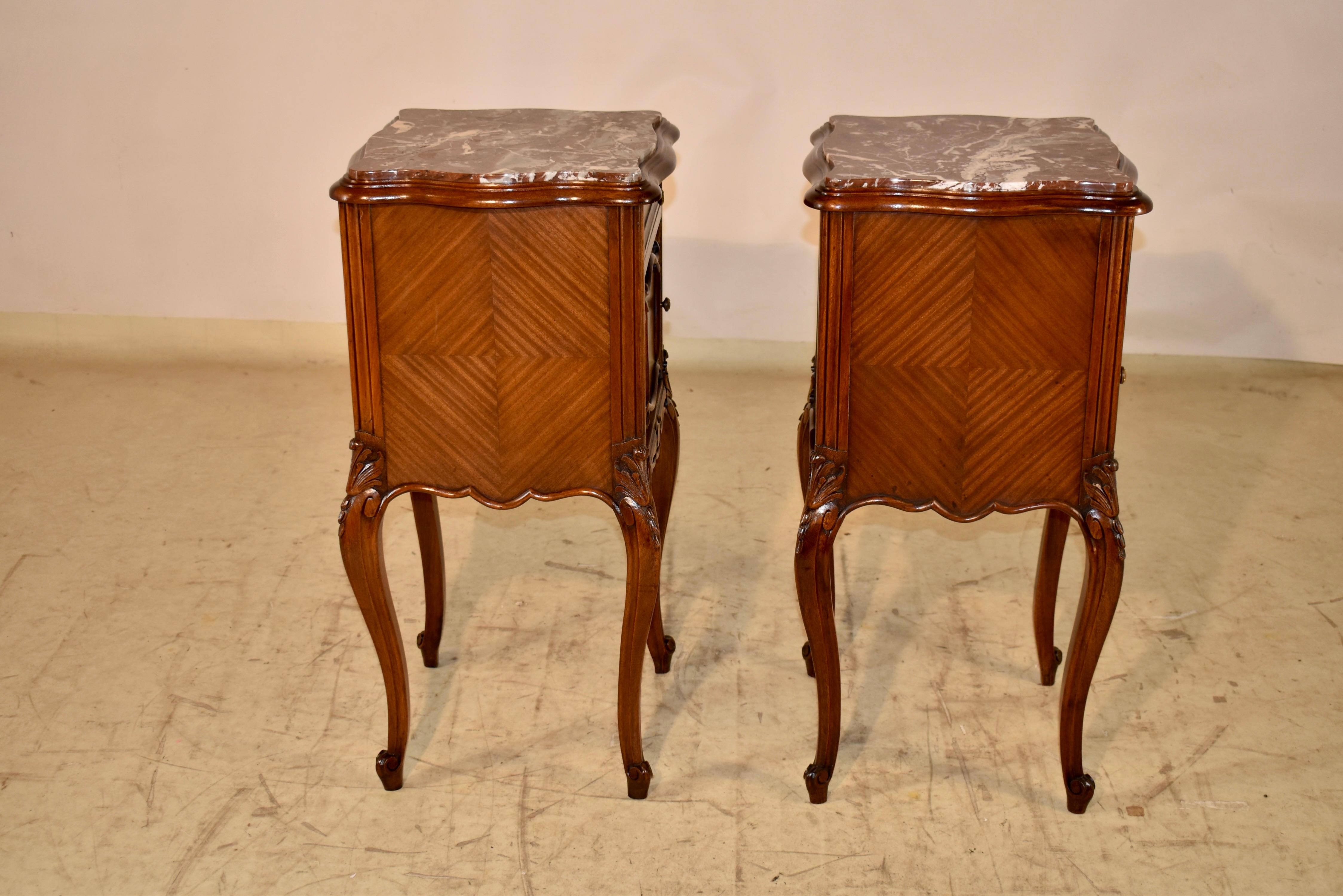 Pair of 19th Century French Walnut Bedsides For Sale 2