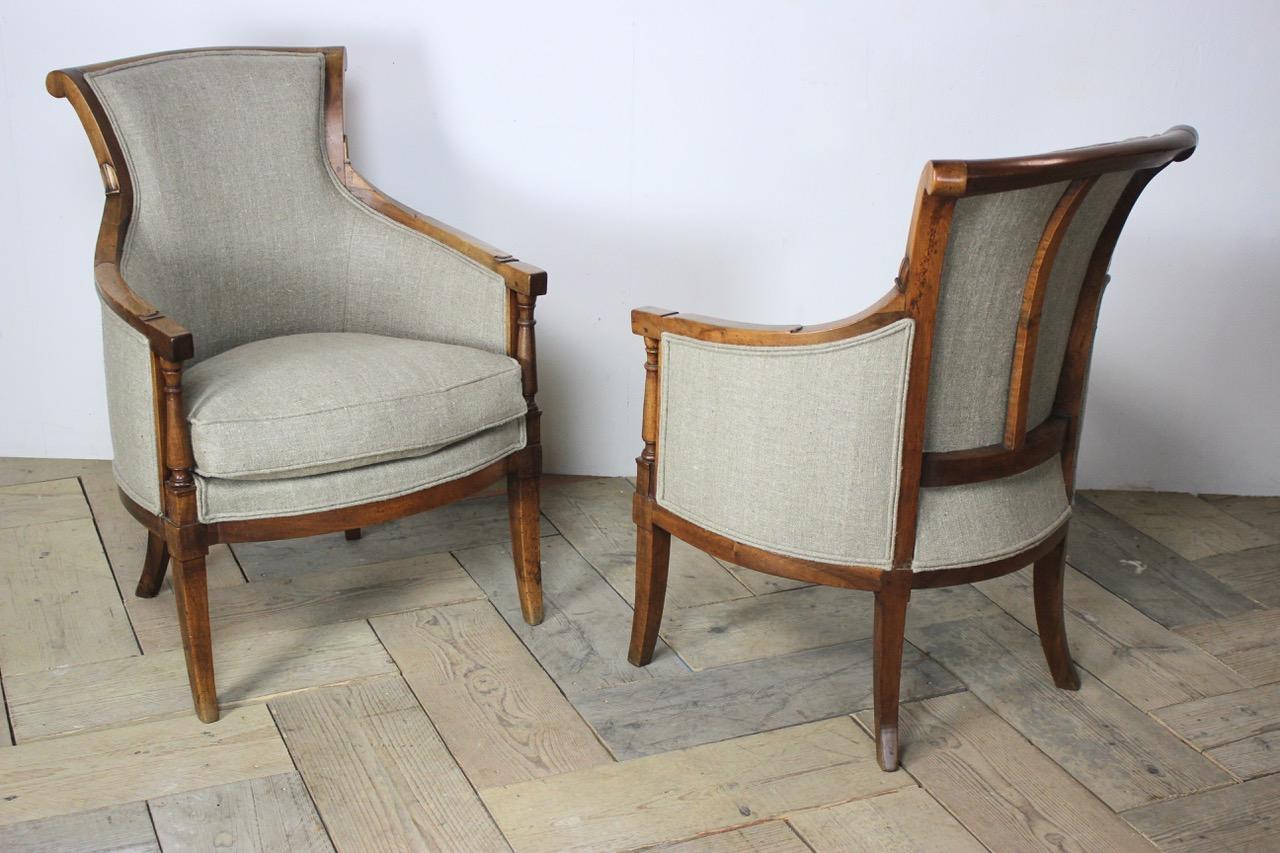 Pair of 19th Century French Walnut Bergeres 3