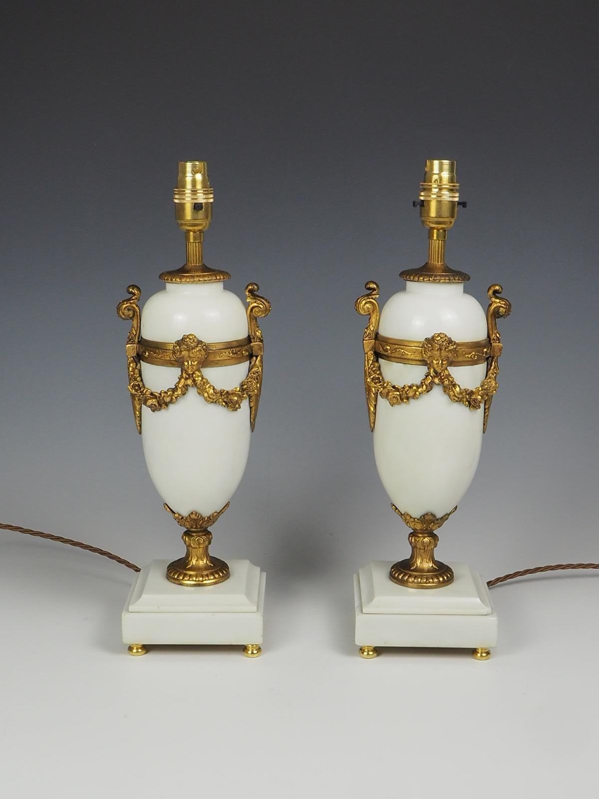 Pair of 19th Century French White Marble and Gilt Table Lamps In Good Condition For Sale In Lincoln, GB