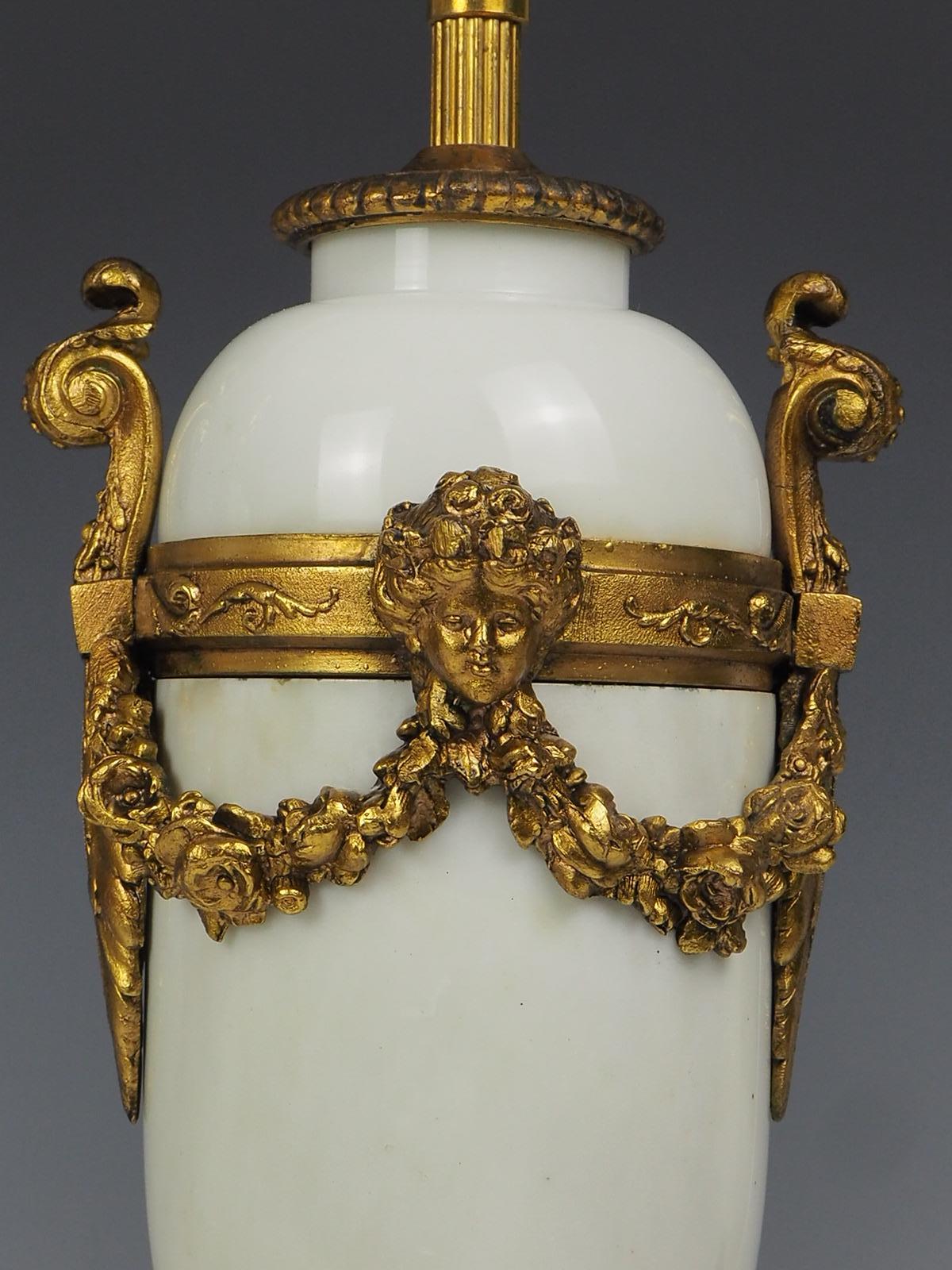 Pair of 19th Century French White Marble and Gilt Table Lamps For Sale 5