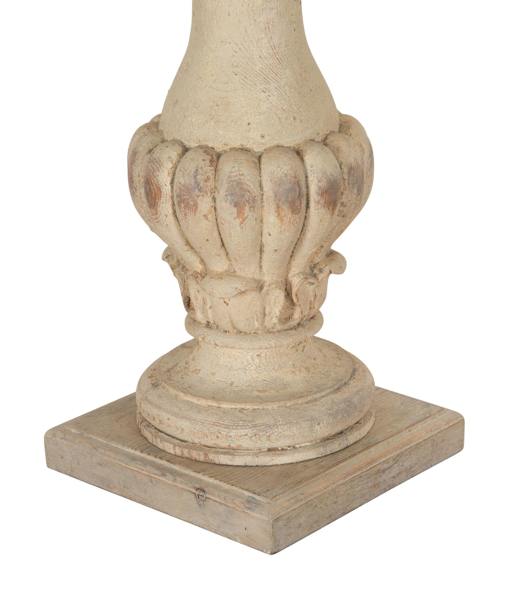 Legno Coppia di lampade in legno francesi del XIX secolo in vendita