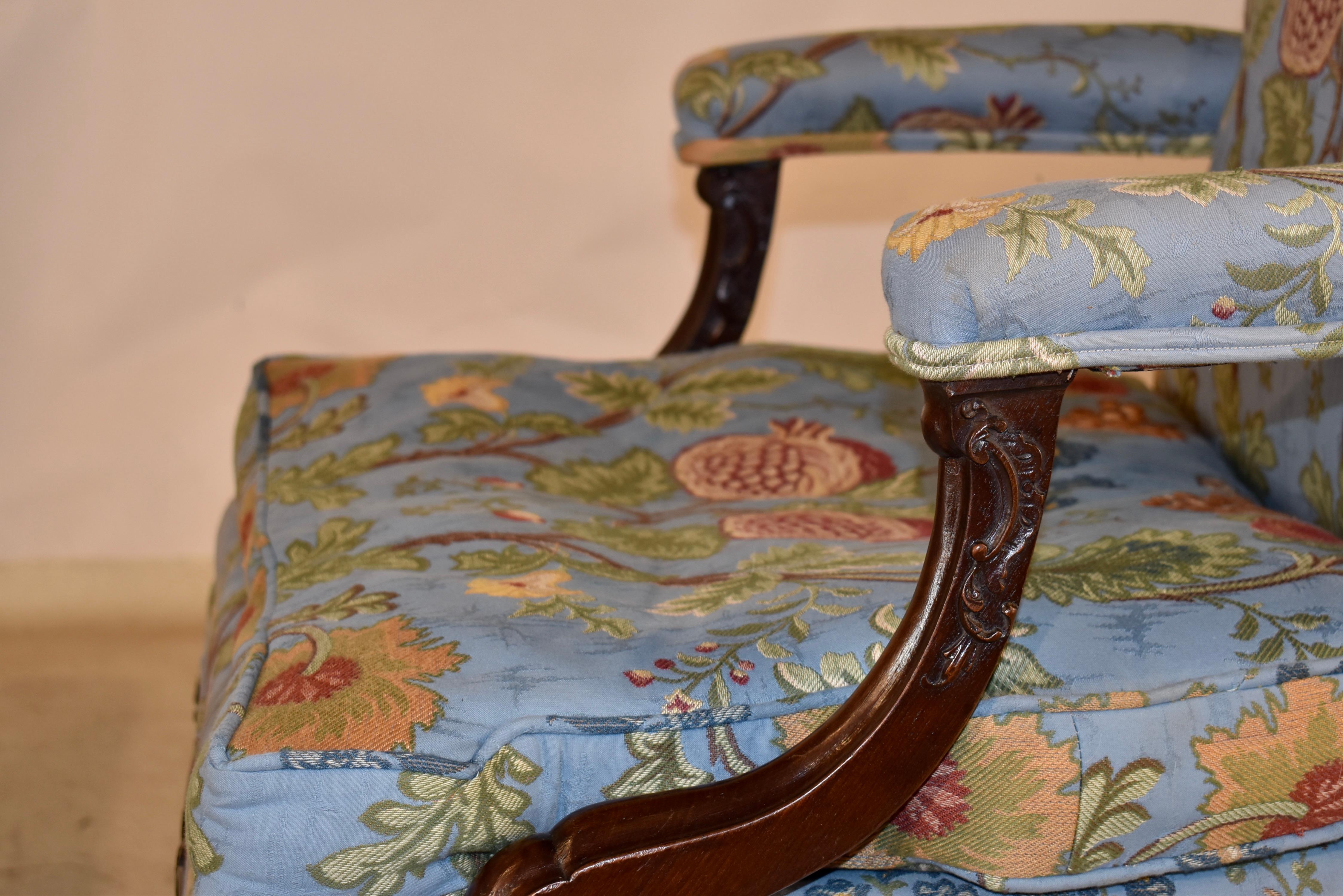 Pareja de sillas Gainsborough del siglo XIX en venta 10