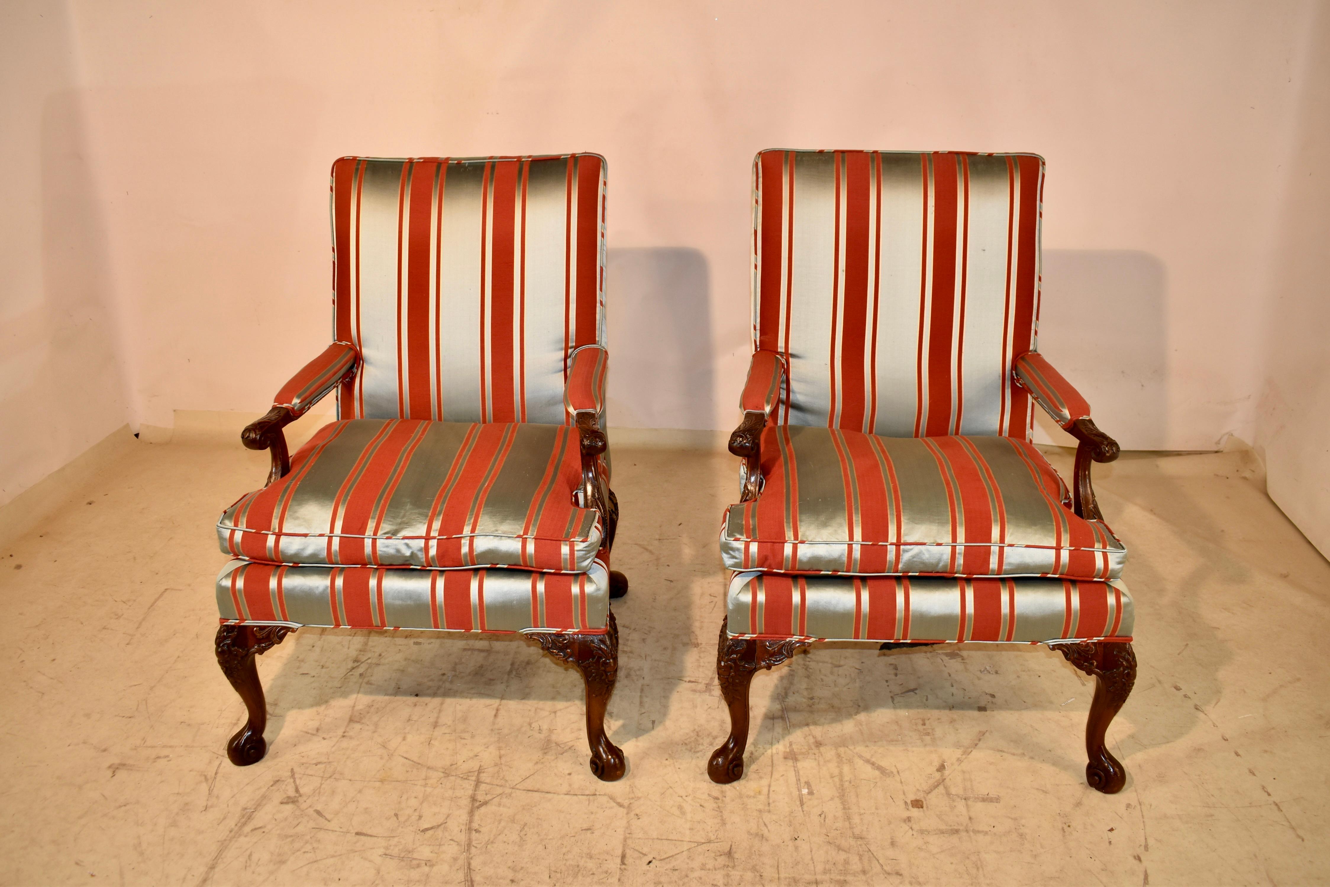 Pareja de sillas Gainsborough del siglo XIX en venta 3