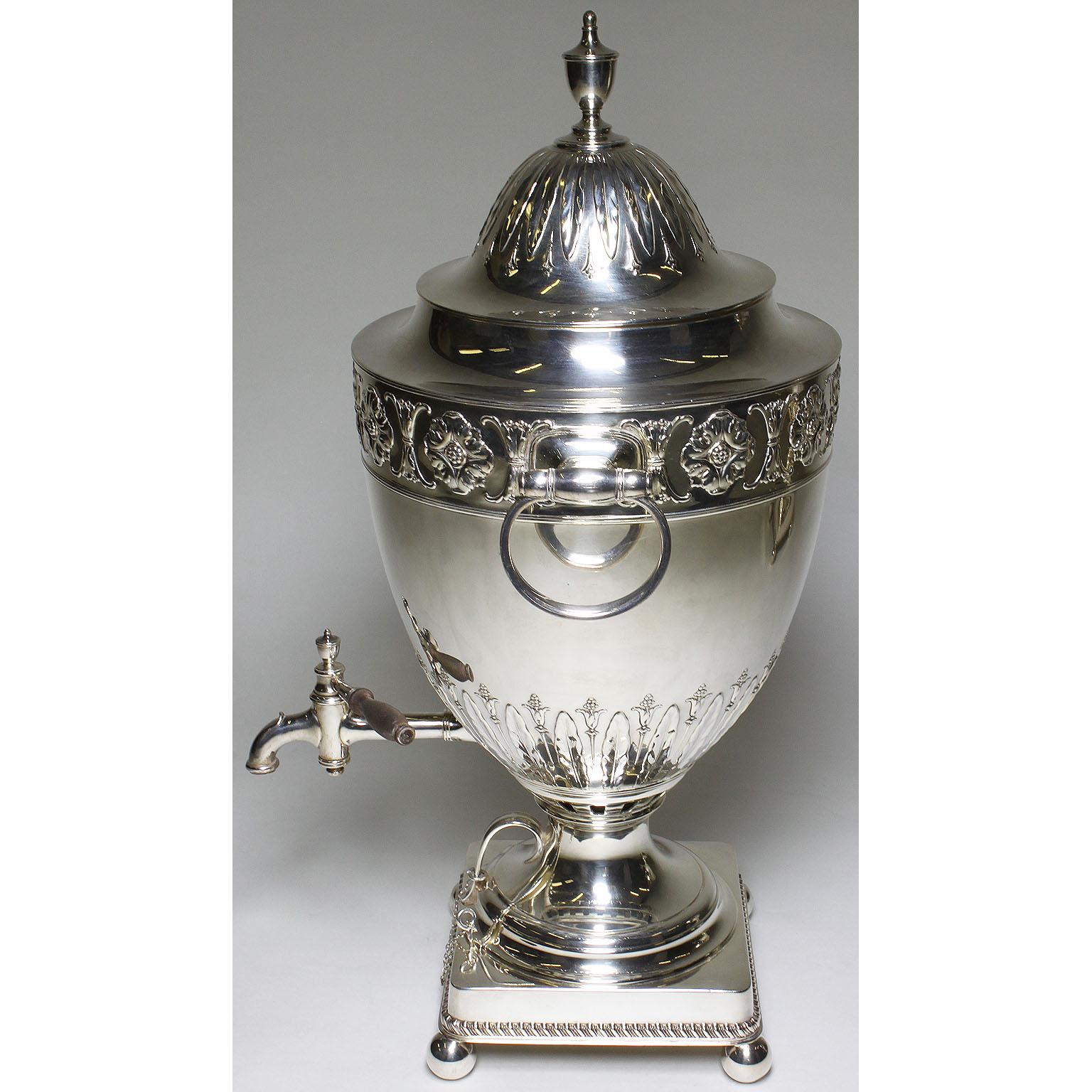 Pair of 19th Century George III Style Plated Hot Water Samovars, Elkington In Good Condition For Sale In Los Angeles, CA