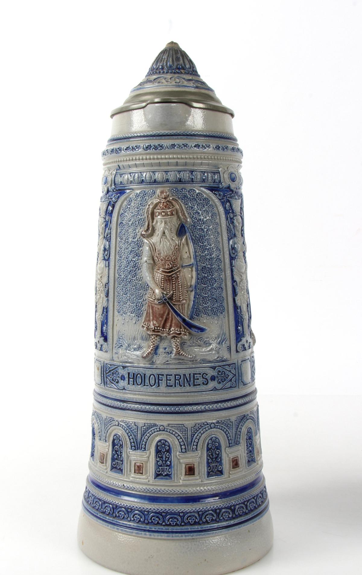 Pair of 19th Century German Beer Stein In Good Condition In Vienna, AT