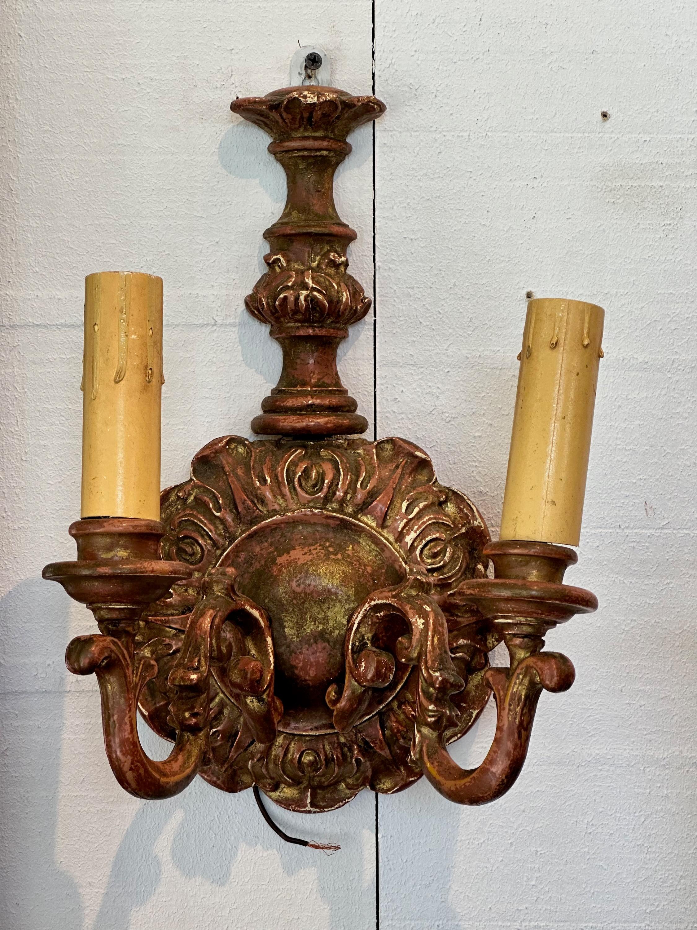 French Pair of 19th Century Gilded Sconces For Sale