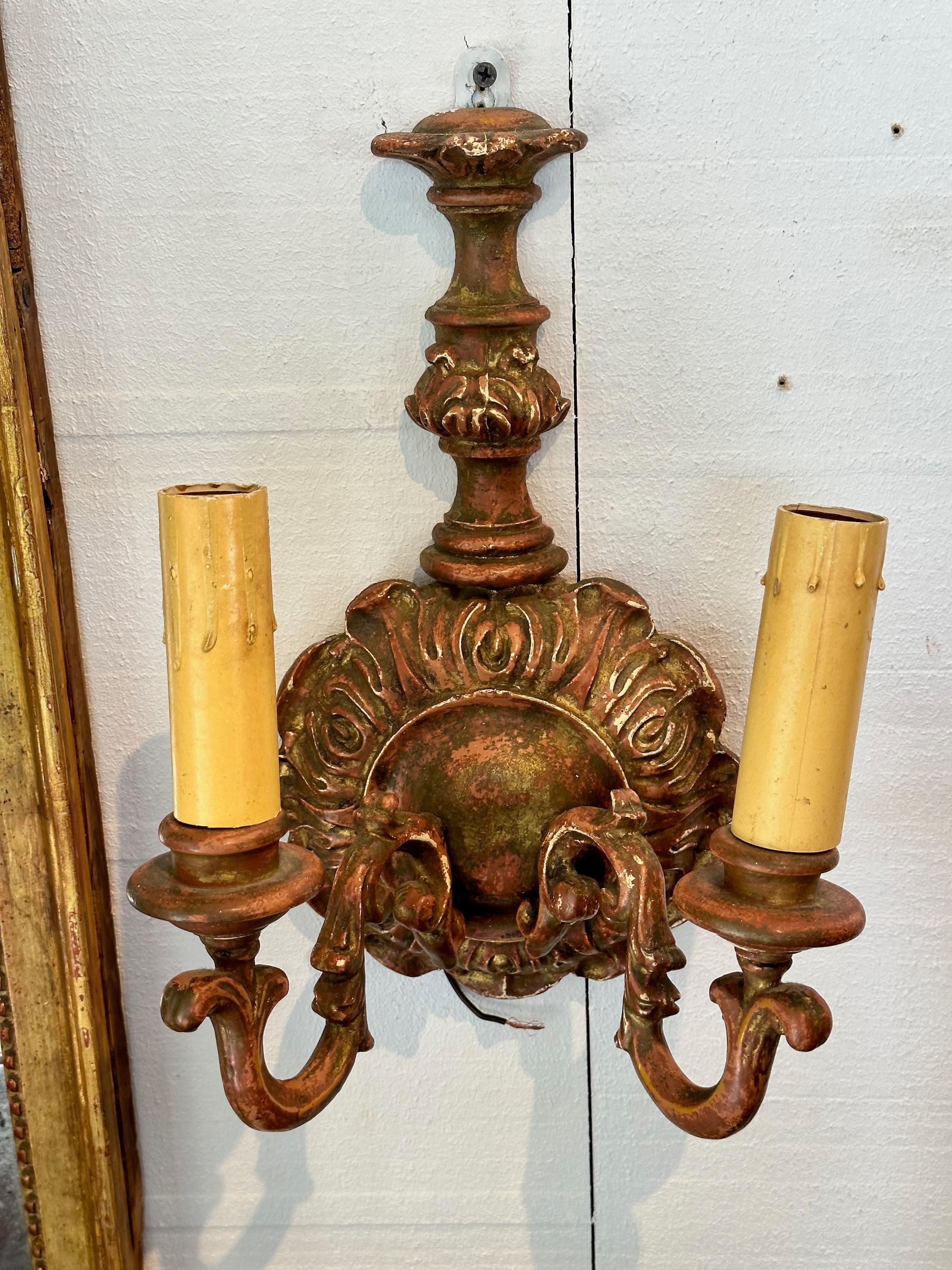 Pair of 19th Century Gilded Sconces For Sale 1