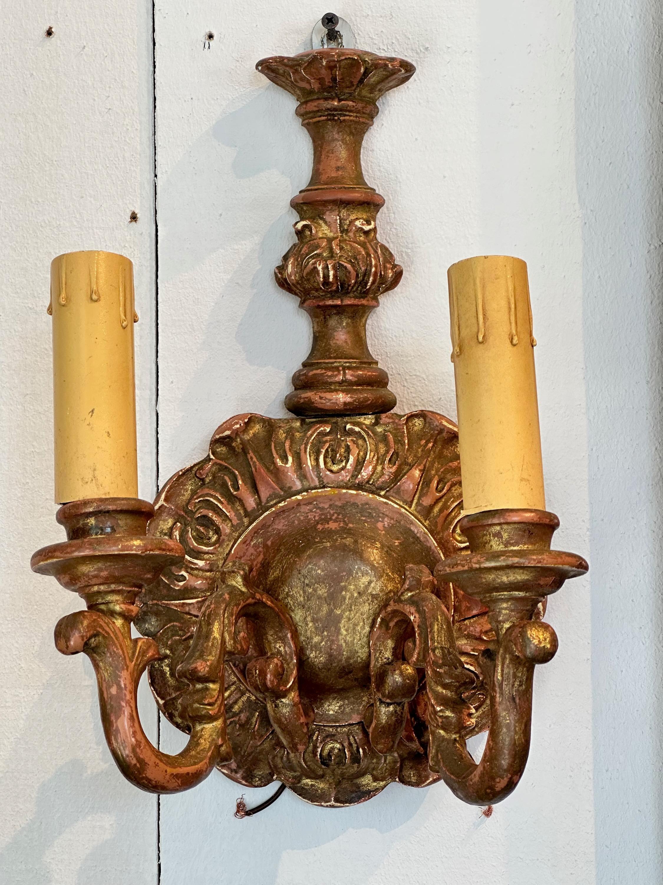 Pair of 19th Century Gilded Sconces For Sale 2