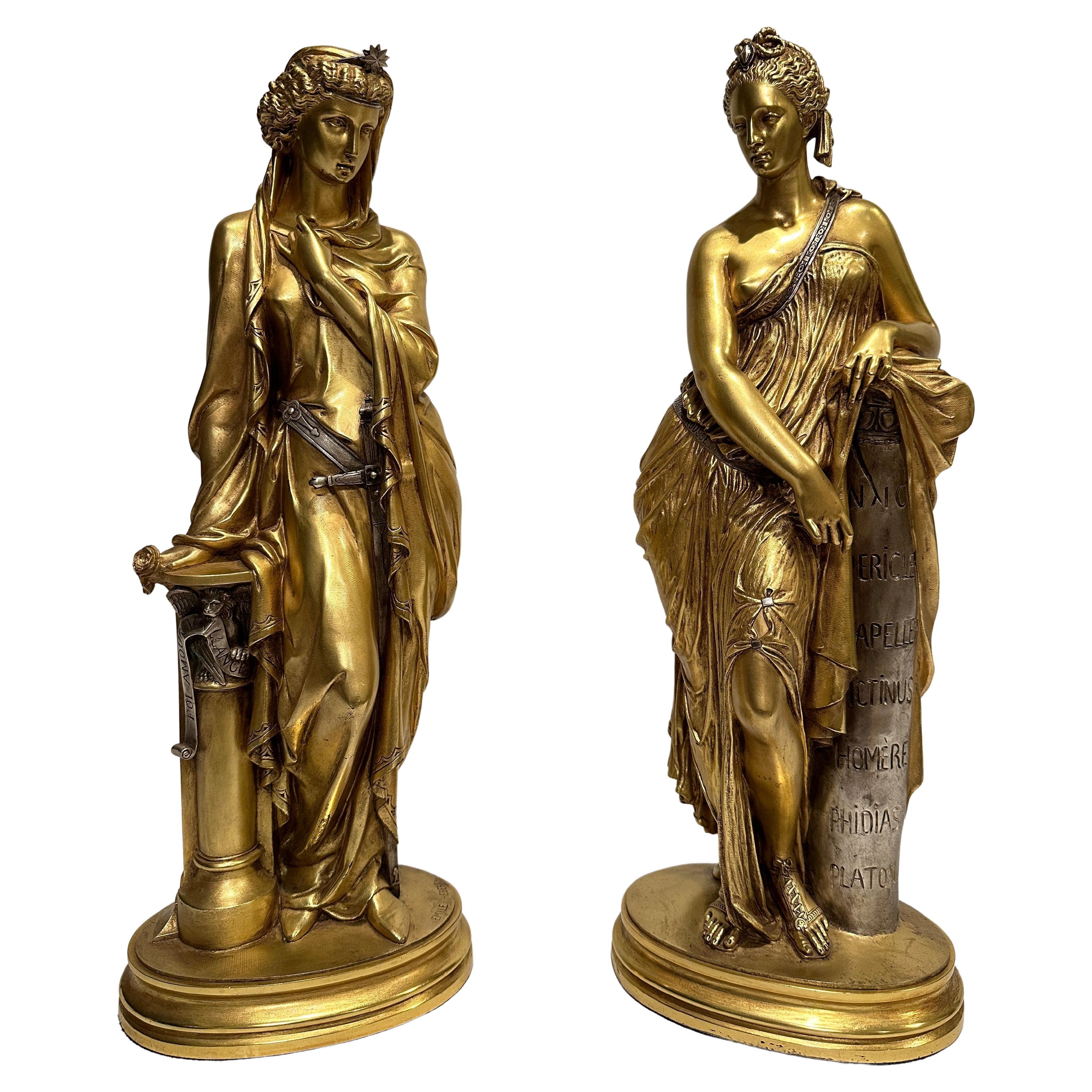 Paire de sculptures de femmes en bronze doré et argenté du 19ème siècle
