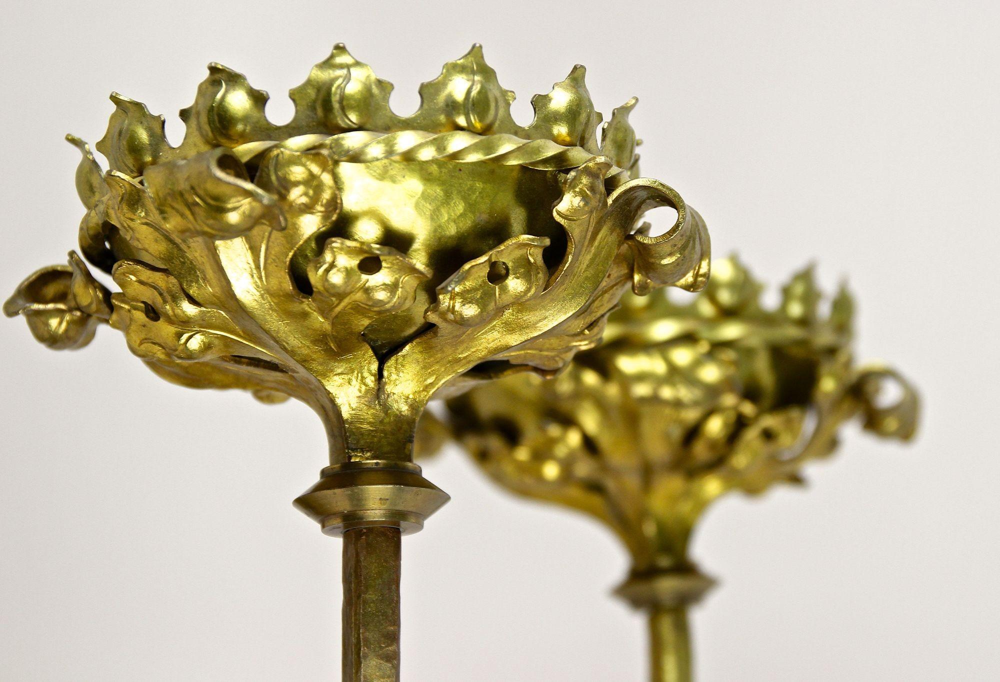 Pair Of 19th Century Gilt Baroque Candle Wall Sconces, Austria circa 1890 In Good Condition For Sale In Lichtenberg, AT