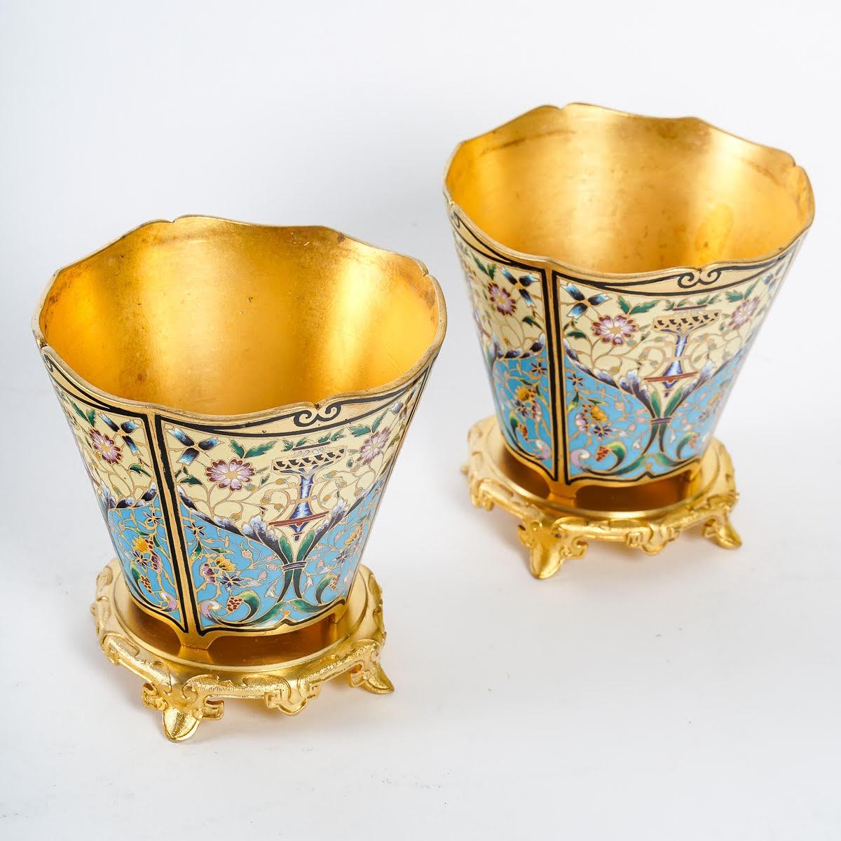 Pair of 19th Century Gilt Bronze and Cloisonné Cups. For Sale 1