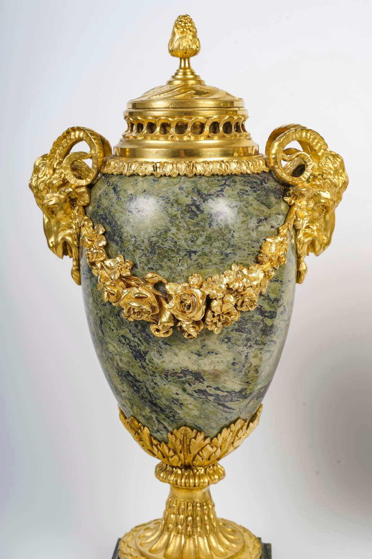 Pair of 19th century gilt bronze and marble incense burners.

Pair of 19th century incense burners, Napoleon III period, gilt bronze and marble.
h: 42cm, w: 24cm, d: 20cm