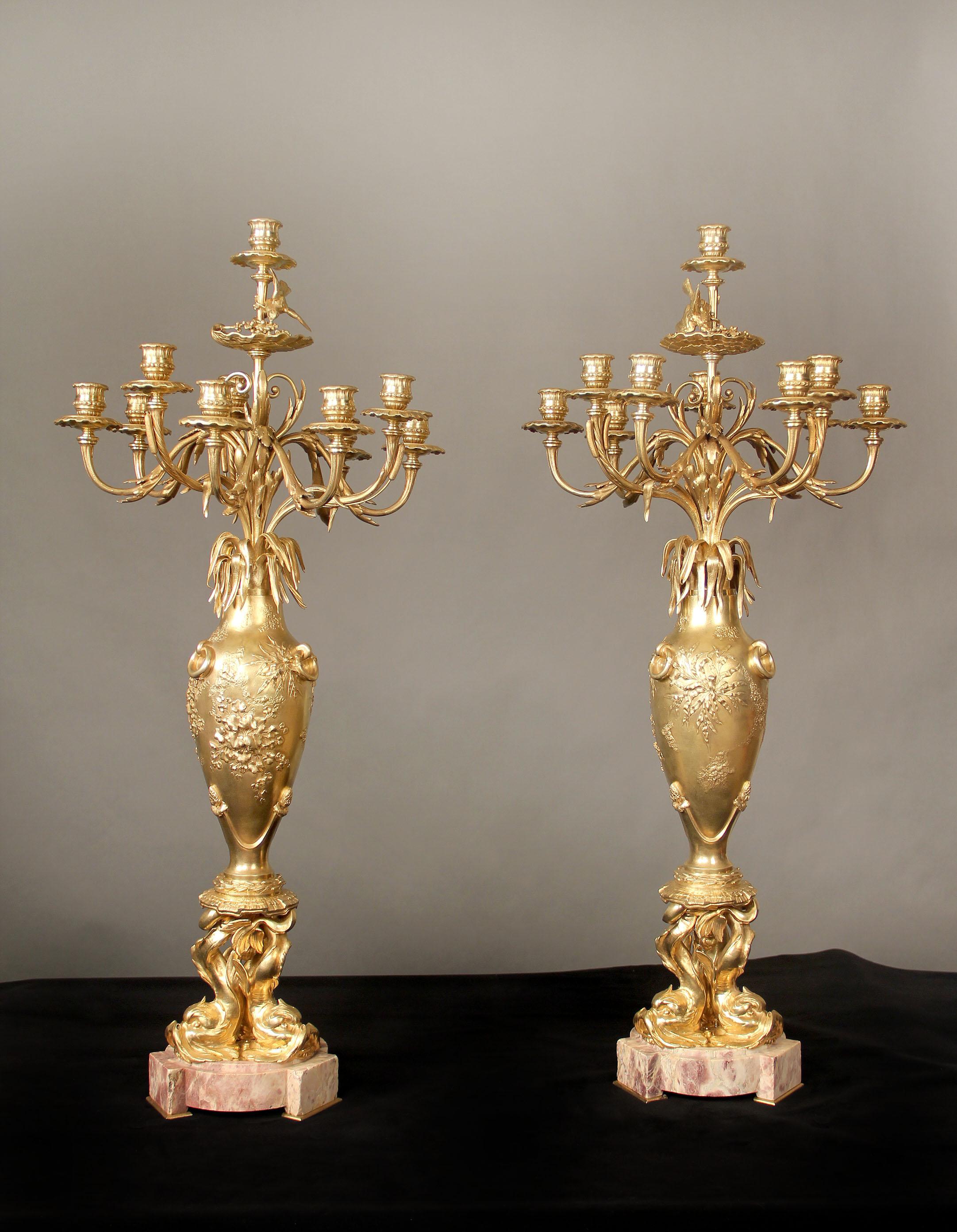 Paire unique de candélabres à dix lumières en bronze doré 