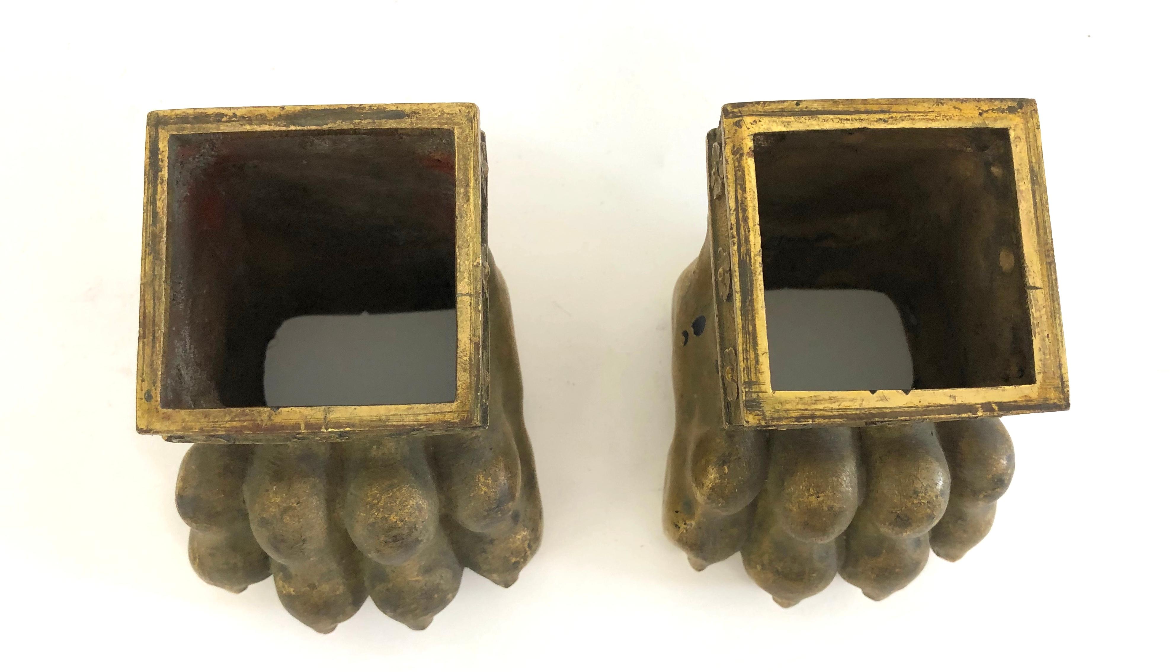 Paar vergoldete Bronze Löwentatzen-Möbelfüße aus dem 19 2