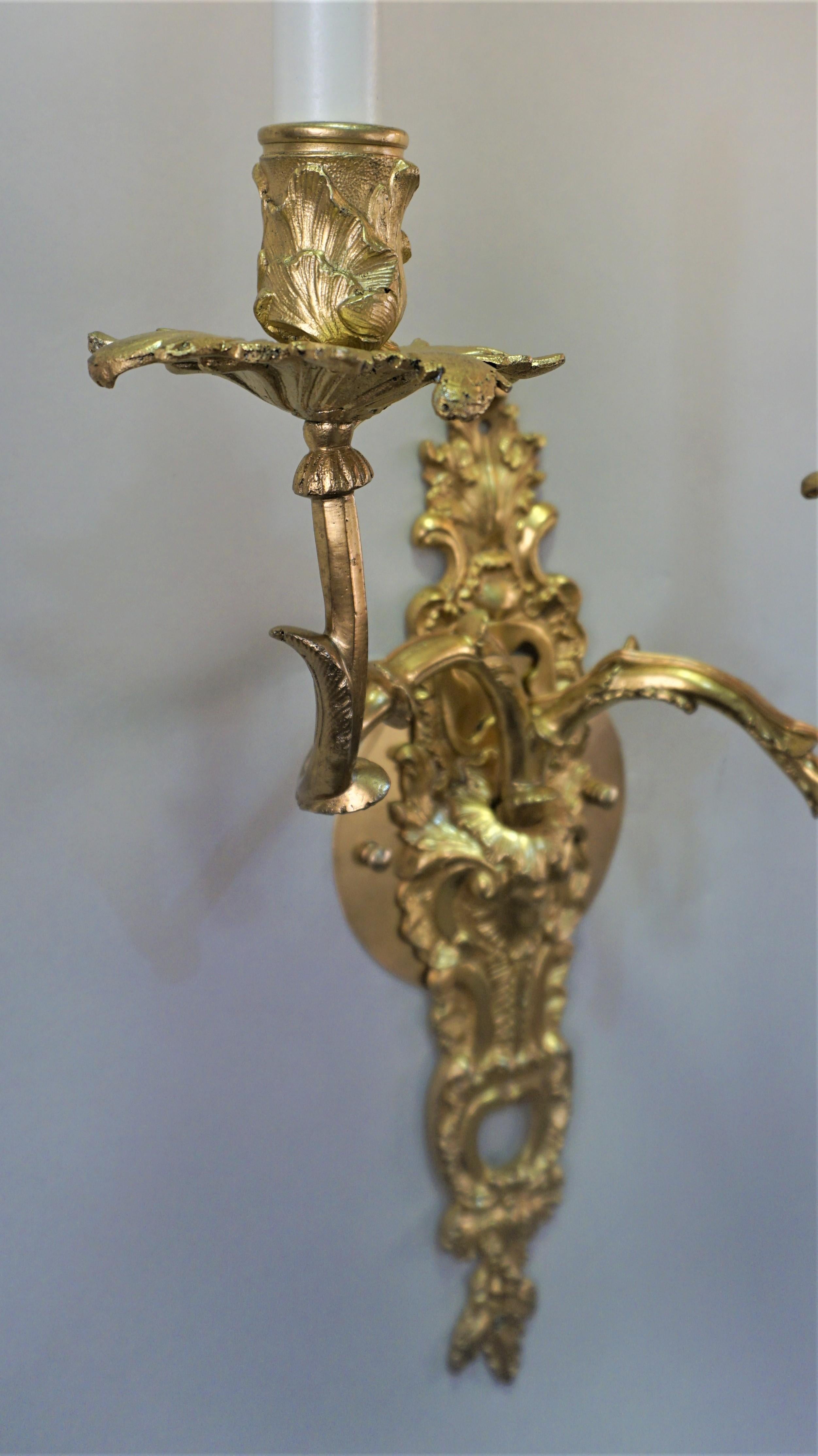 Pair of 19th Century Gilt Bronze Wall Sconces For Sale 1