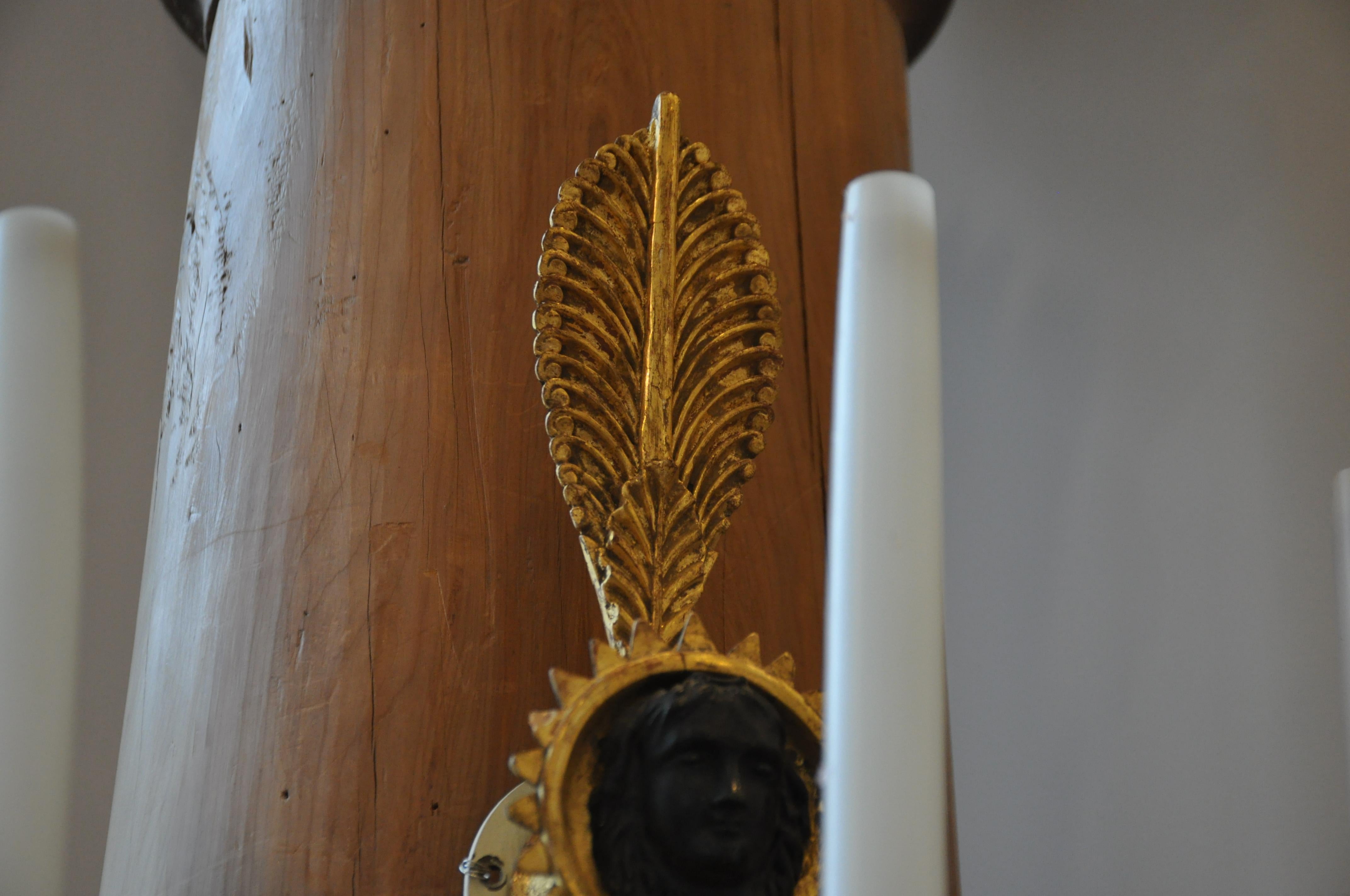 Paire d'appliques néoclassiques suédoises en bois doré et fer du 19ème siècle Bon état - En vente à Essex, MA