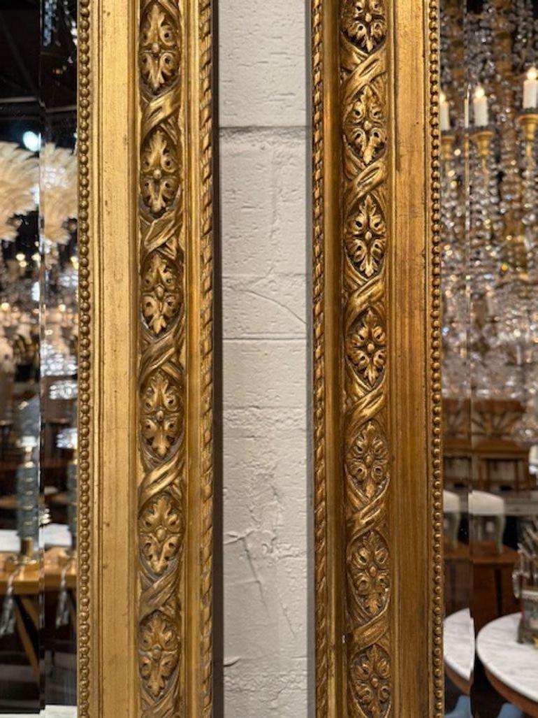 Fine XIX secolo Specchi in legno dorato Luigi XVI del XIX secolo in vendita
