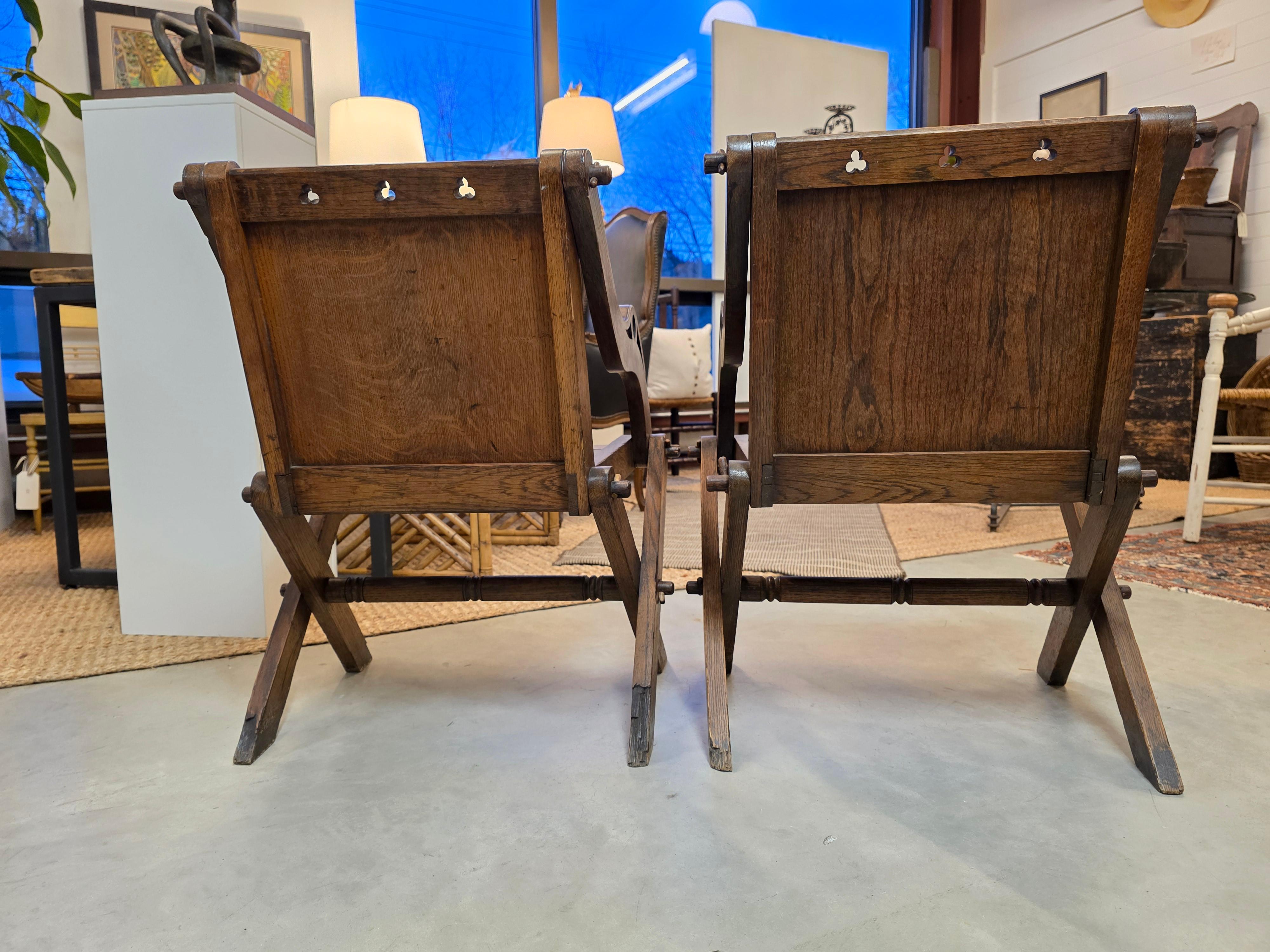 Coppia di sedie Glastonbury del XIX secolo in vendita 7