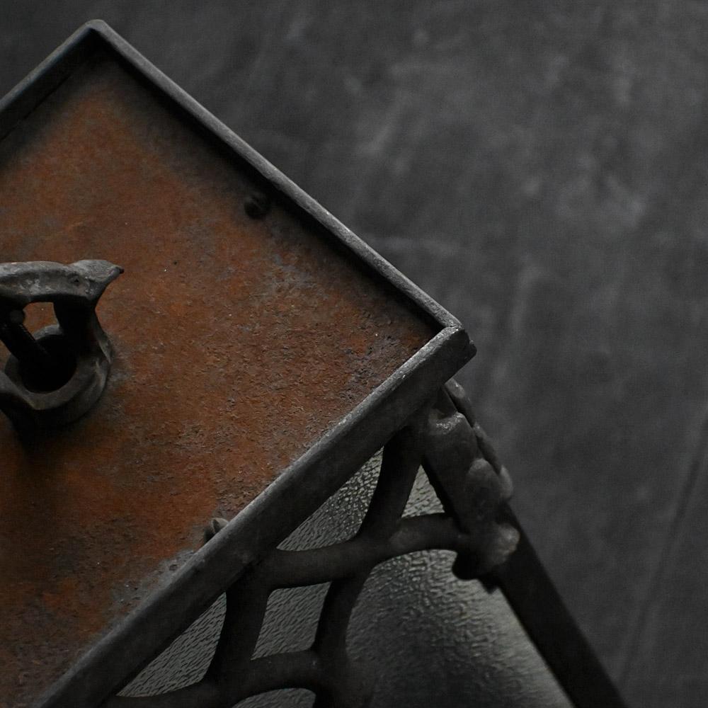 Metallo Coppia di lampade gotiche inglesi del XIX secolo in vendita