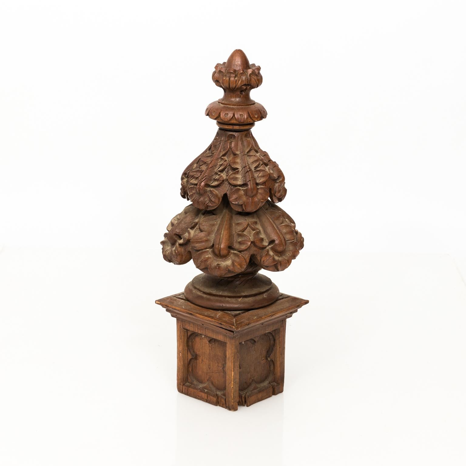 Pair of 19th Century Gothic Style Wood Carved Finials 8