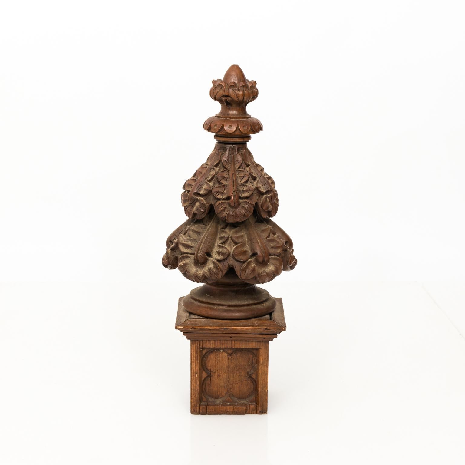 Pair of 19th Century Gothic Style Wood Carved Finials 9