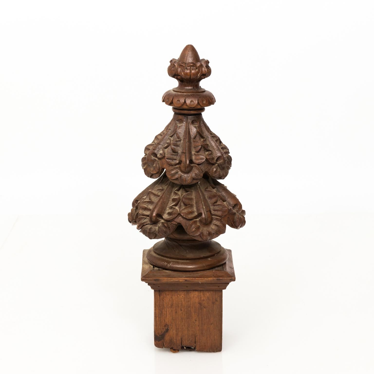 Walnut Pair of 19th Century Gothic Style Wood Carved Finials