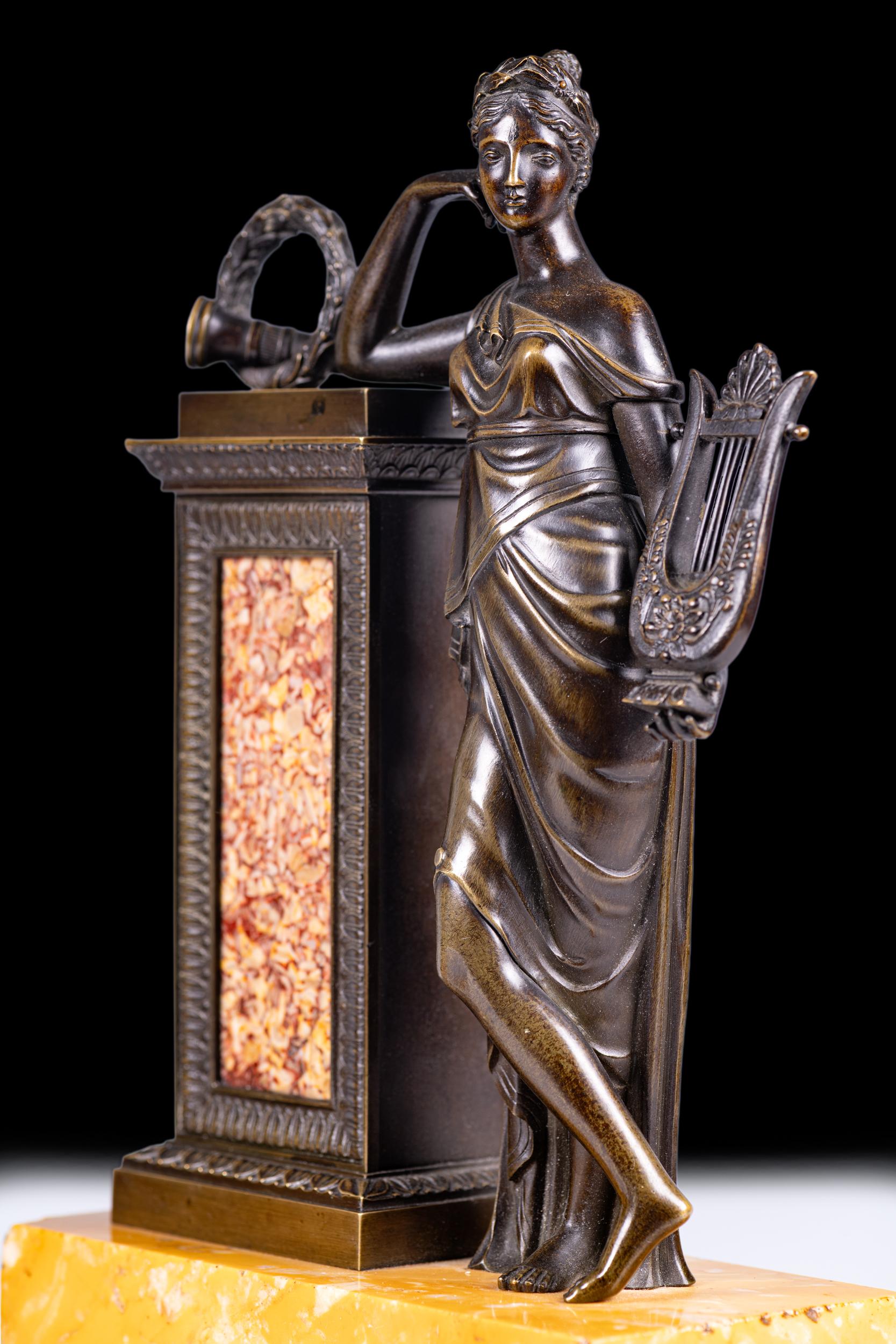 Pair of 19th Century Grand Tour Bronze Classical Figures on Sienna Marble Bases For Sale 1