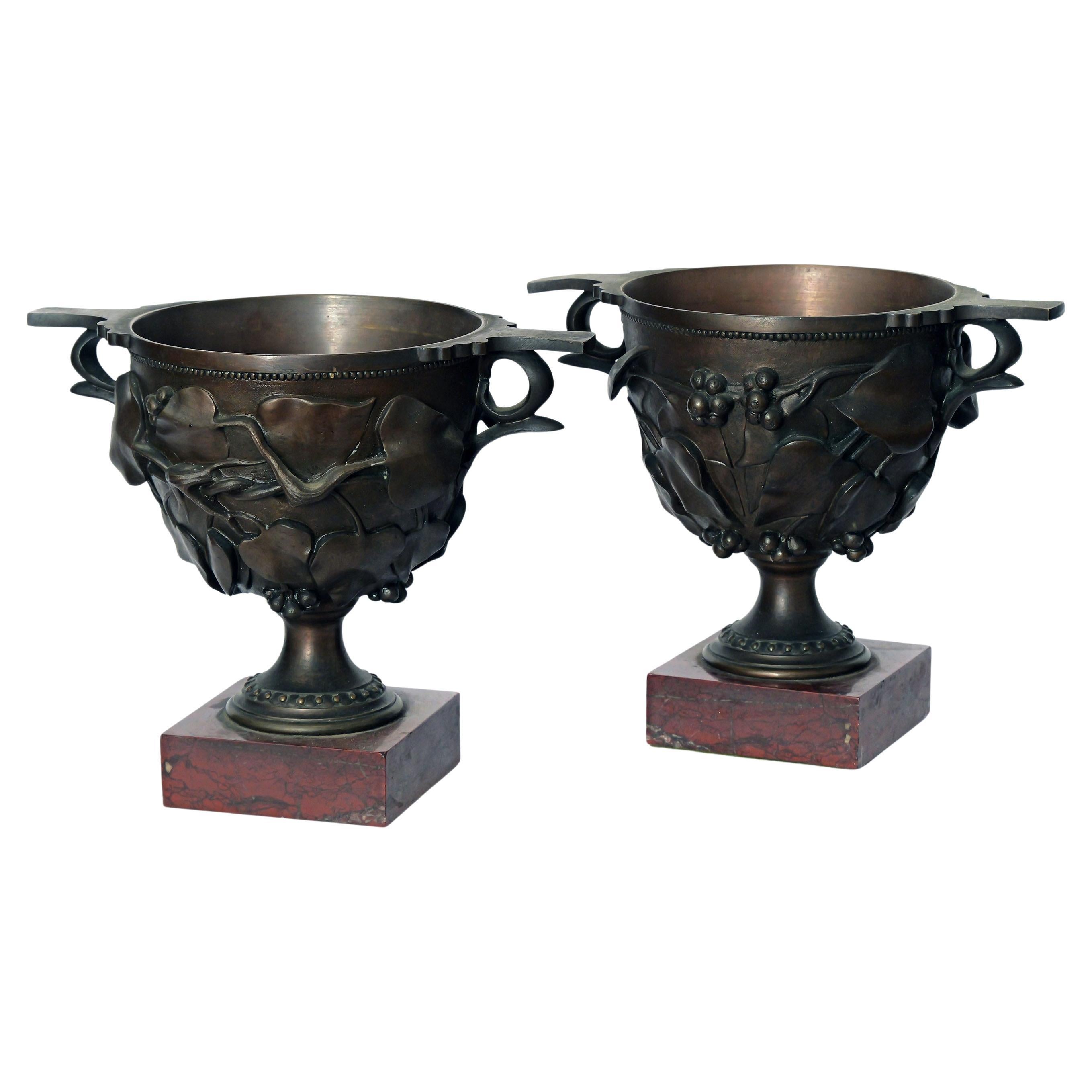 Pair of 19th Century Grand Tour Bronze Oversized Wine Cups, on Marble Base in vendita