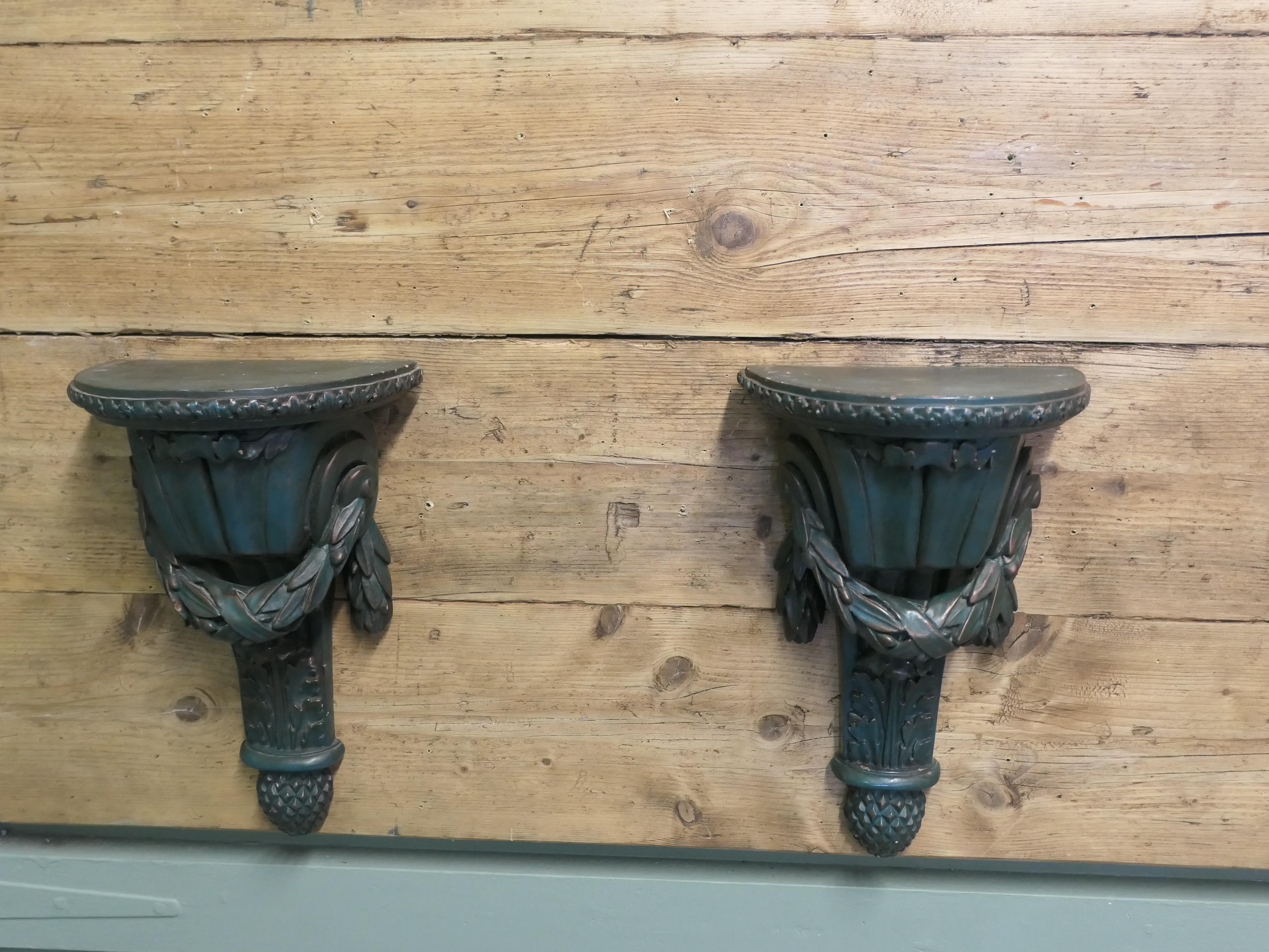 Pair of 19th Century Green Wall Brackets These are beautifully designed In Good Condition For Sale In Godshill, Isle of Wight