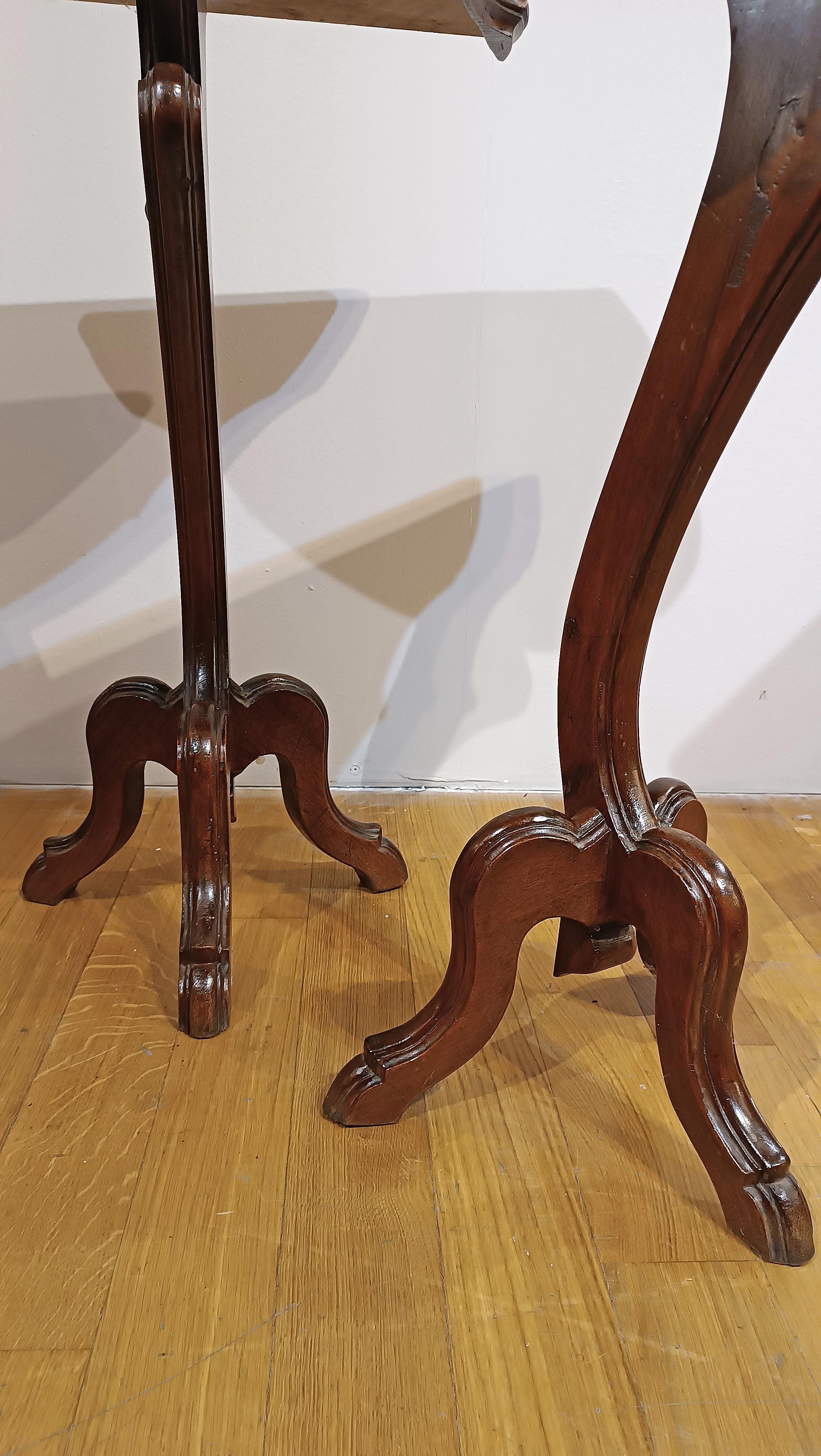 PAIRE DE TABLETTES DE CONSOLE GUERIDON DU 19e SIÈCLE Bon état - En vente à Firenze, FI