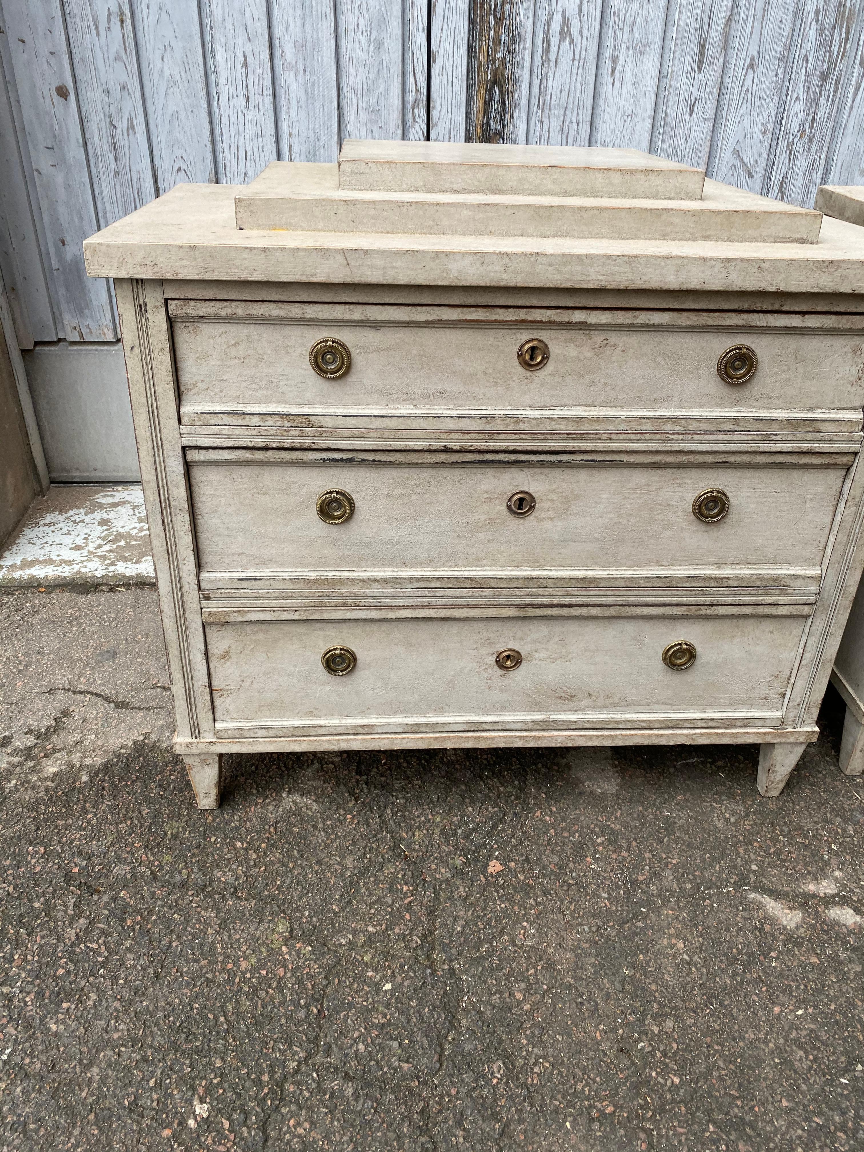 Pair Of Gustavian Style Painted Chest of Drawers 3